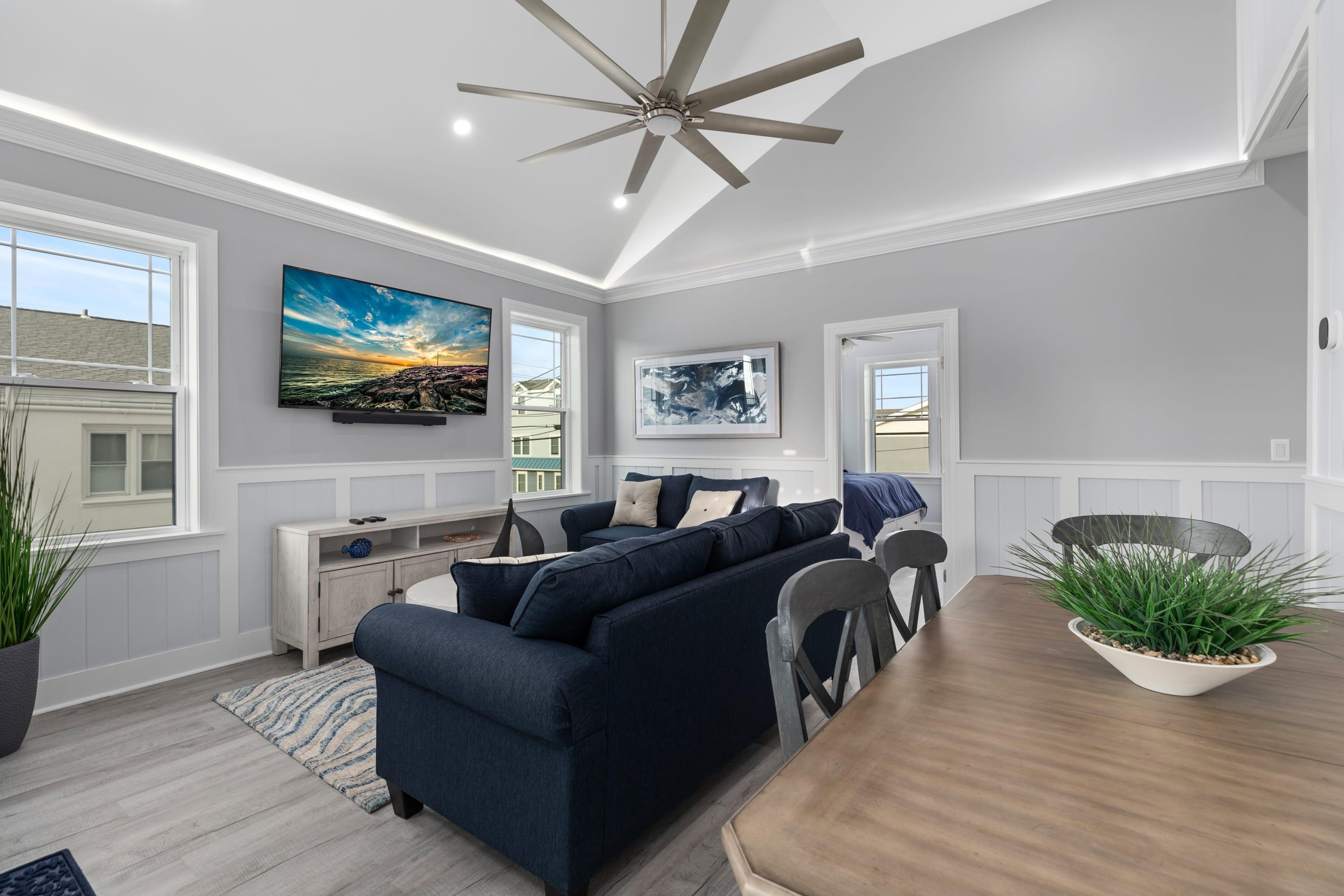 204 E Primrose Road - Picture 9