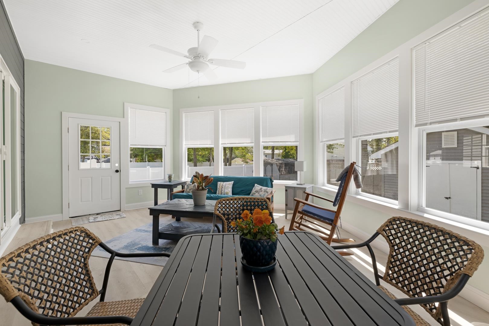208 Spruce Avenue - Picture 16