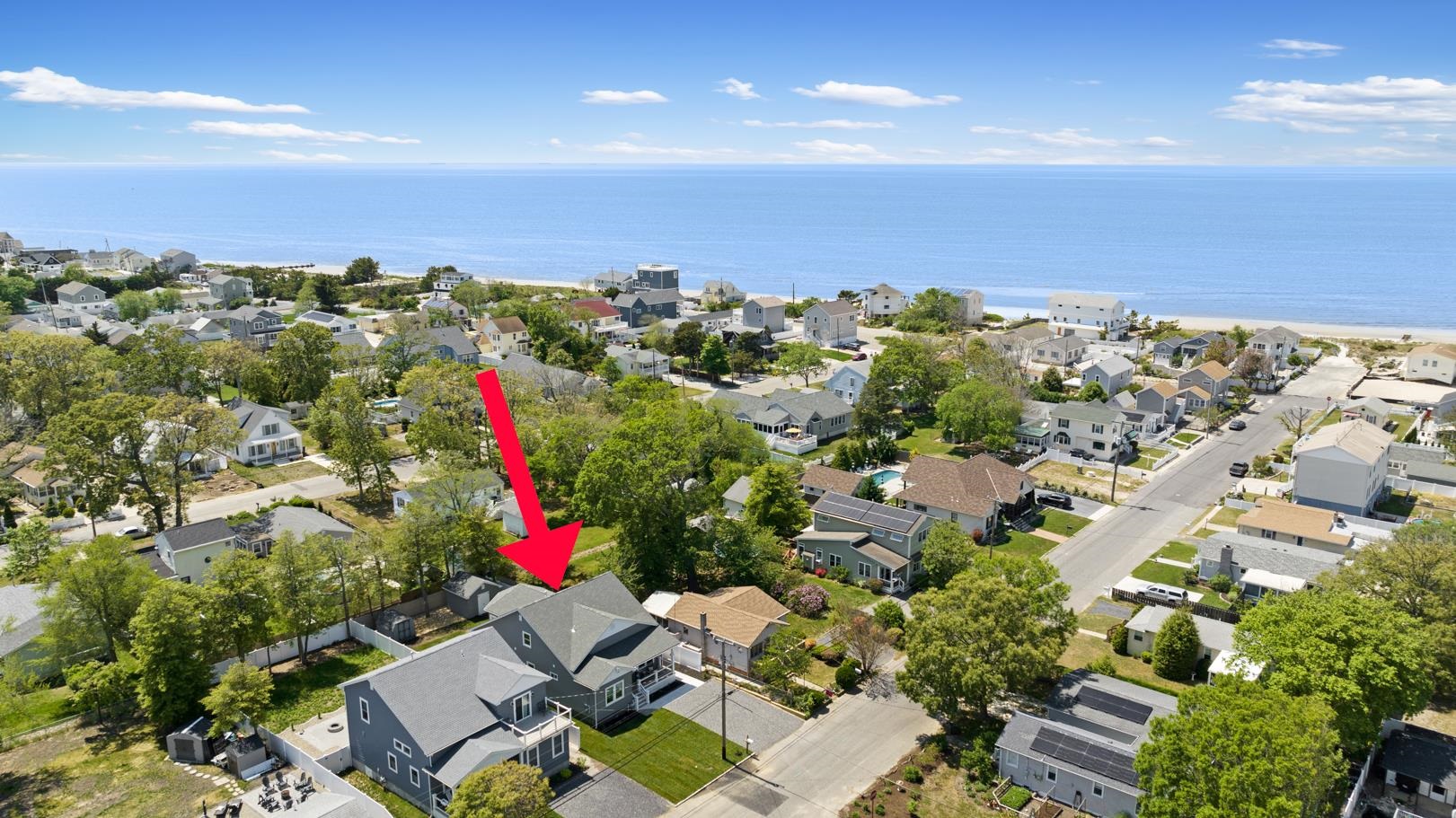 208 Spruce Avenue - Picture 3