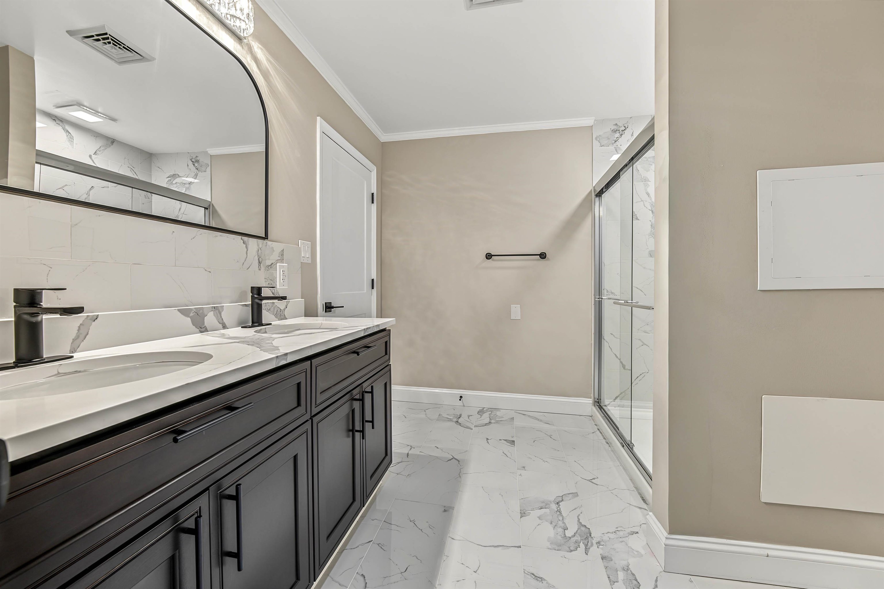 123 E Cedar Avenue - Picture 31
