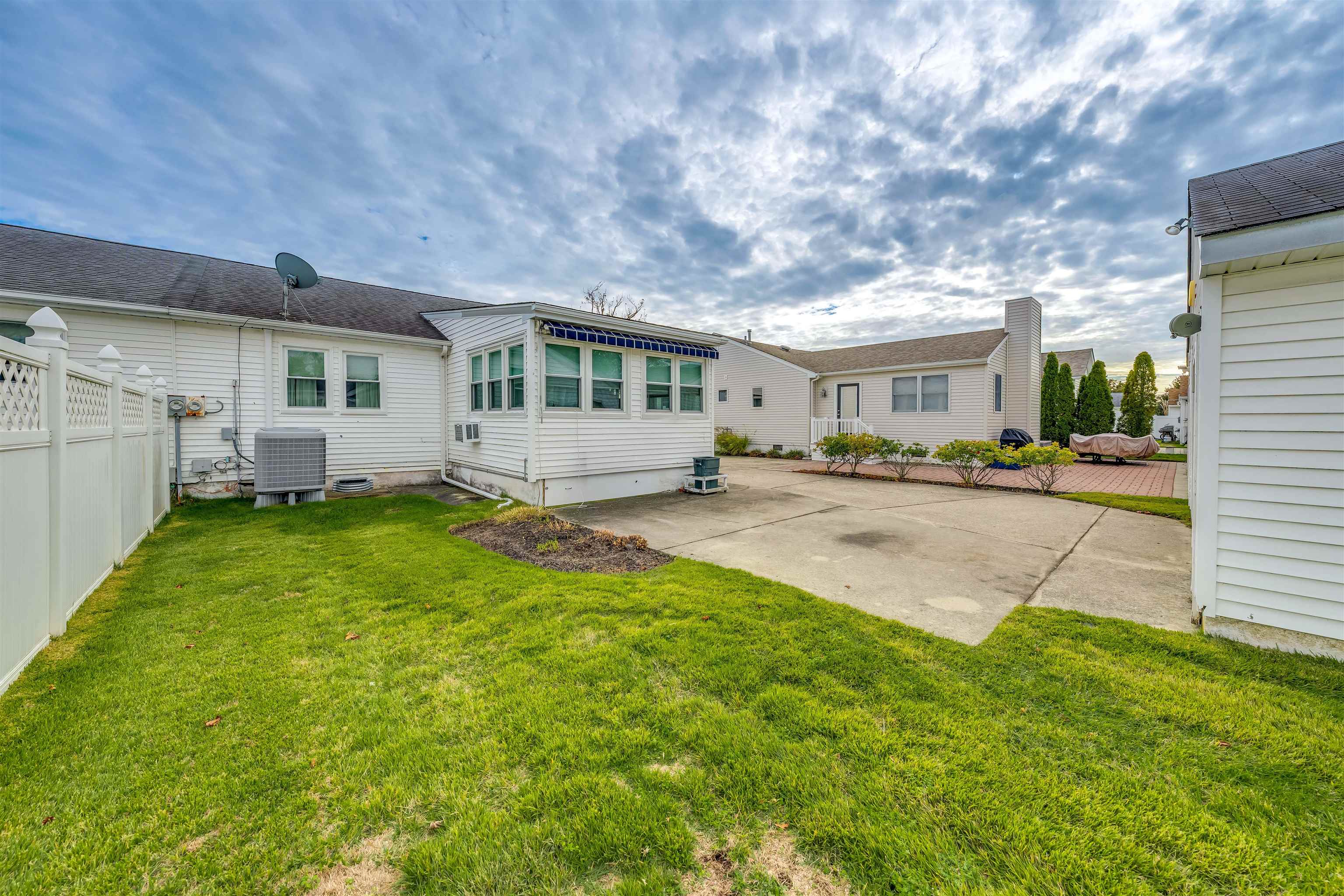 263015 | Photo 40
