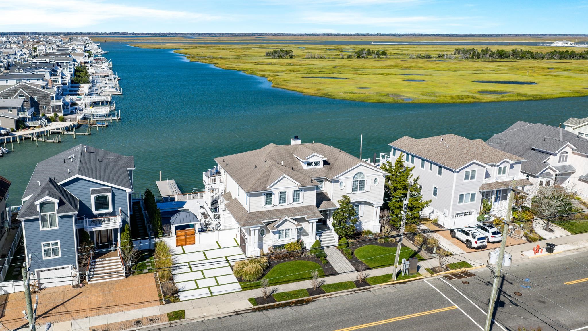 1918 Ocean Drive - Avalon