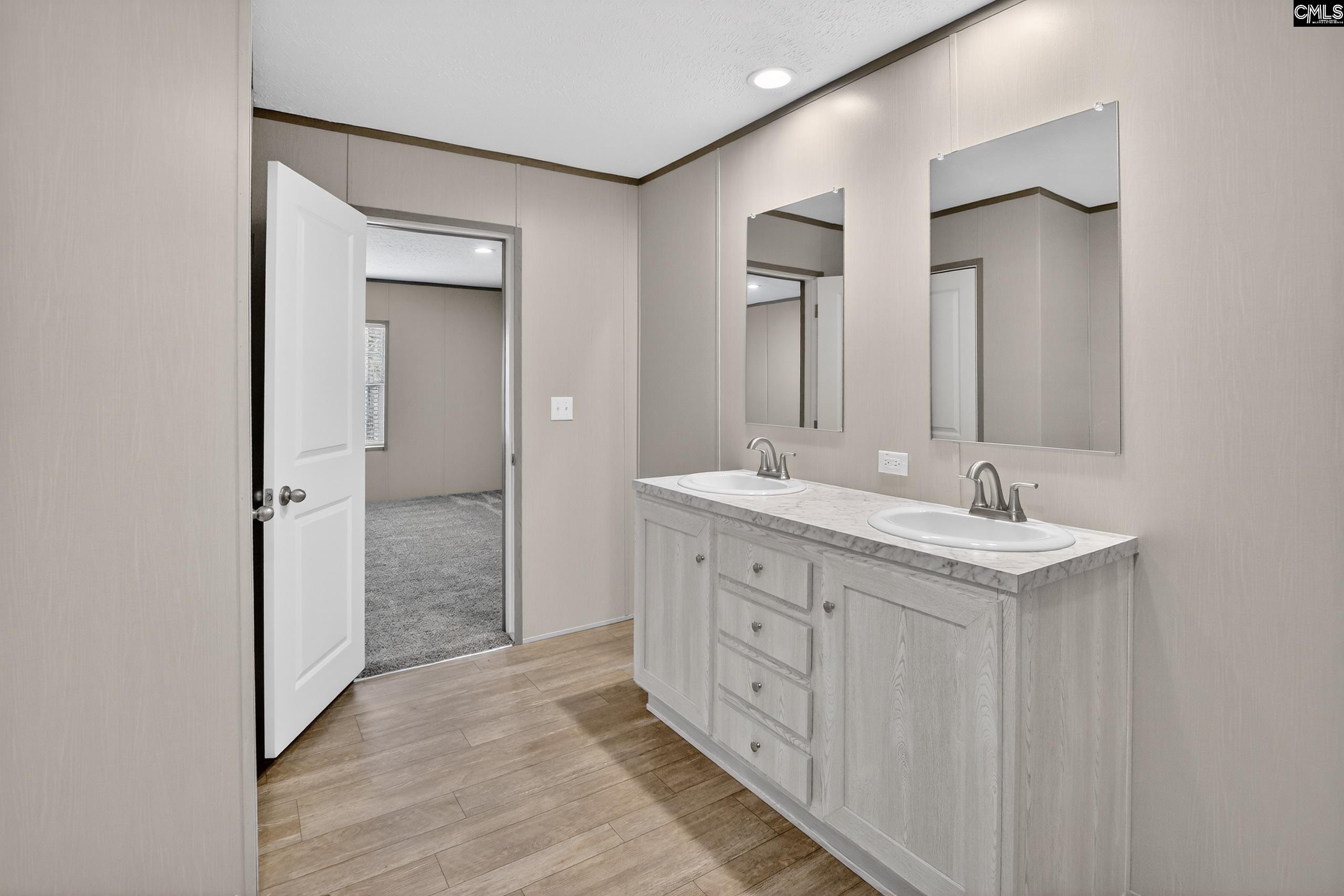 812 White Pond Road Williston, SC 29853