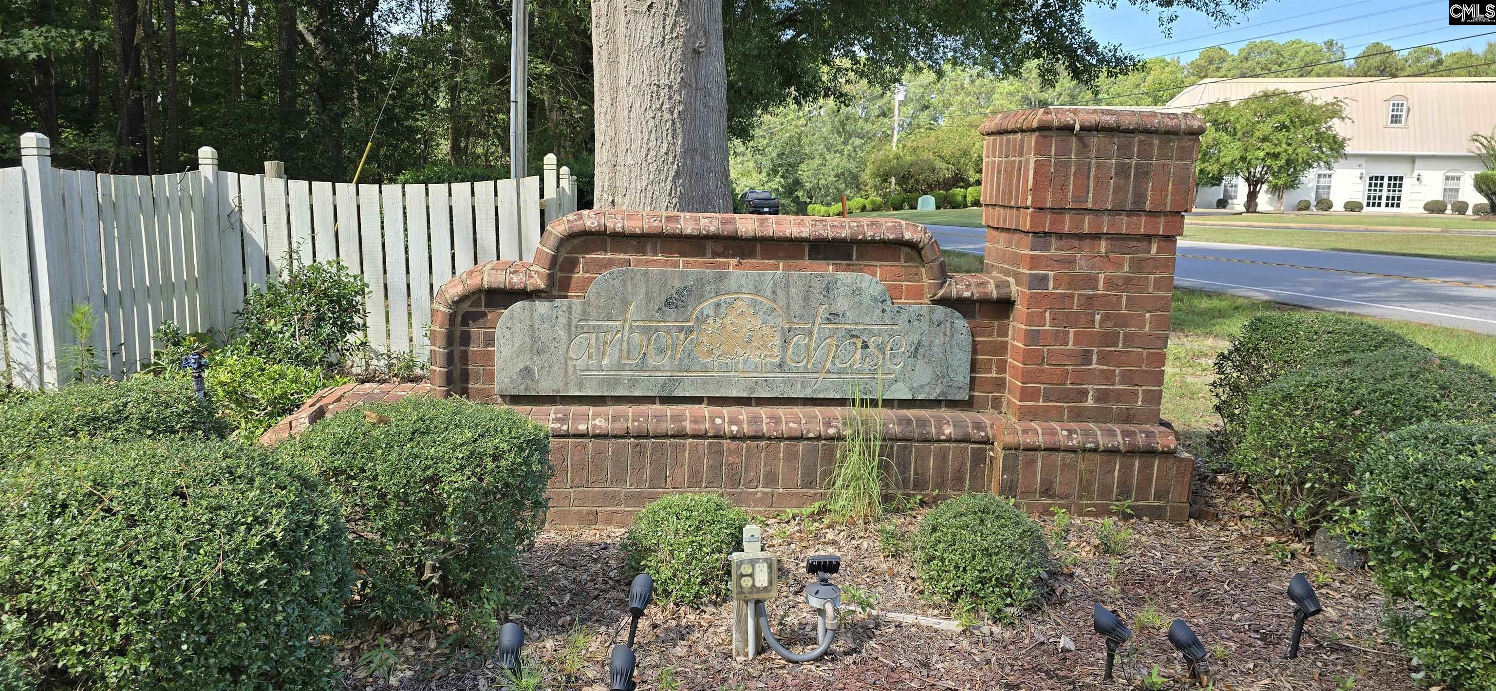 258 Hillsborough Street Columbia, SC 29212