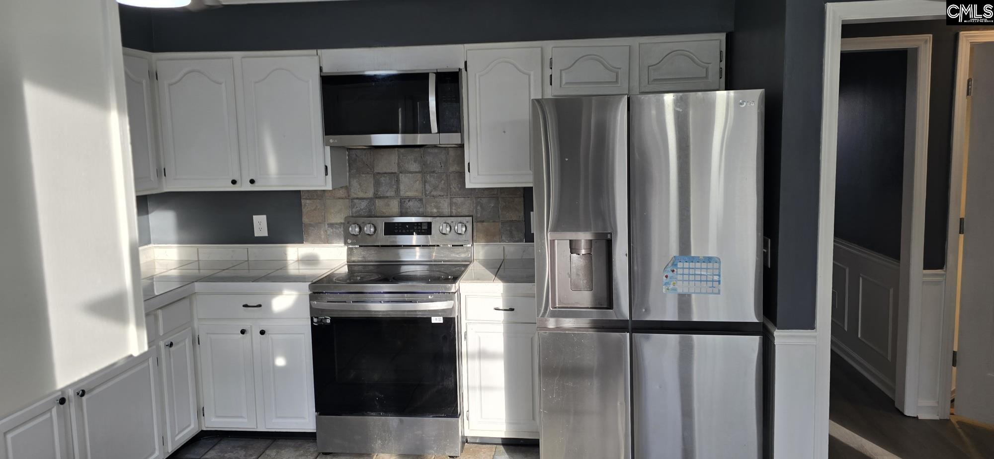 258 Hillsborough Street Columbia, SC 29212