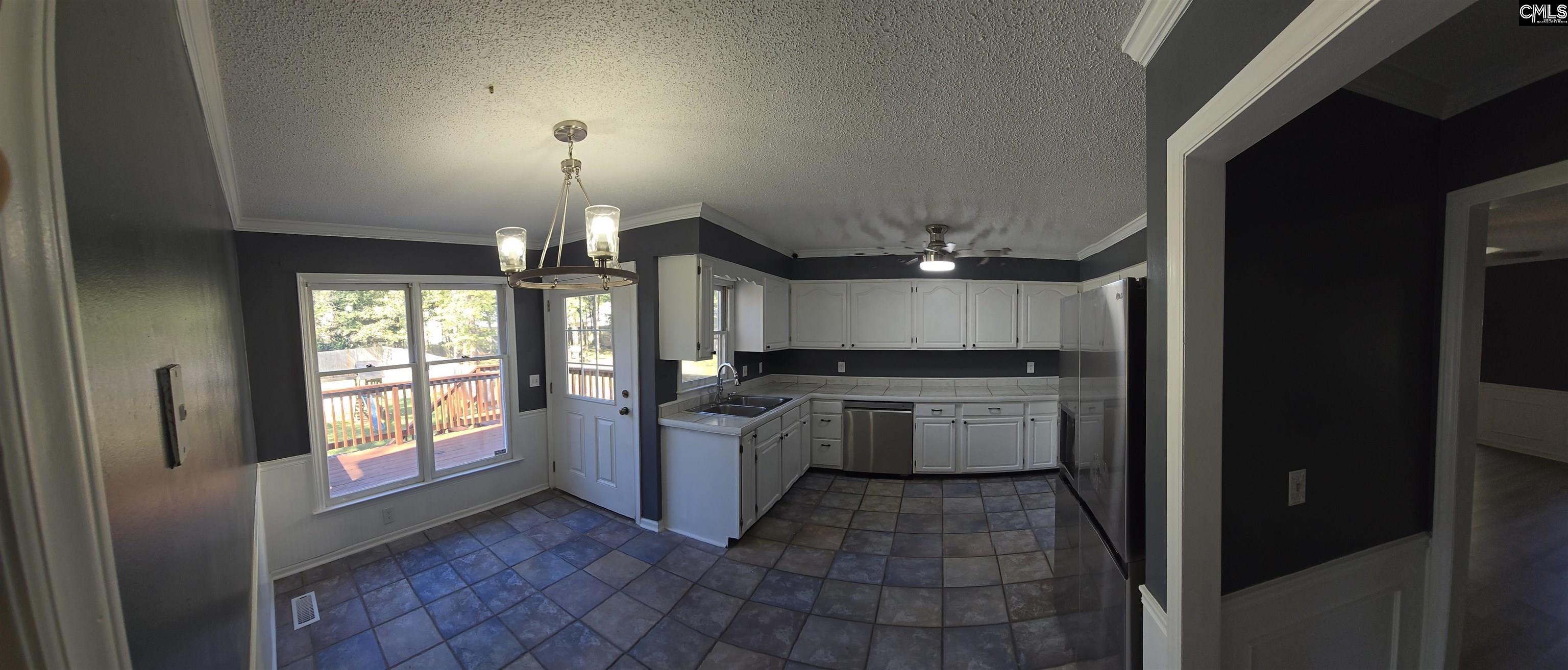 258 Hillsborough Street Columbia, SC 29212