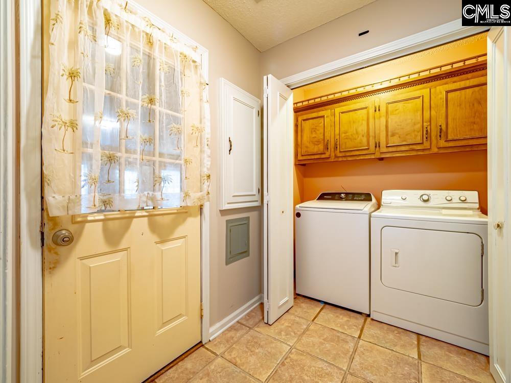 6674 Francis Marion Avenue Dalzell, SC 29040