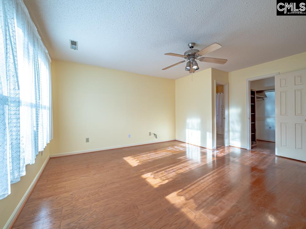 6674 Francis Marion Avenue Dalzell, SC 29040