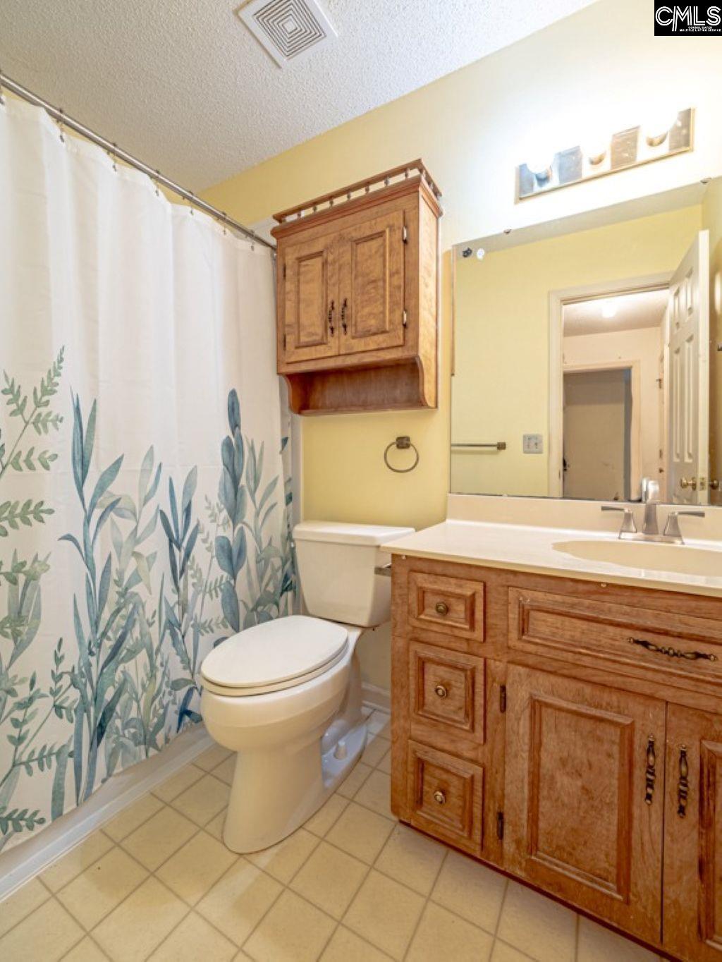 6674 Francis Marion Avenue Dalzell, SC 29040
