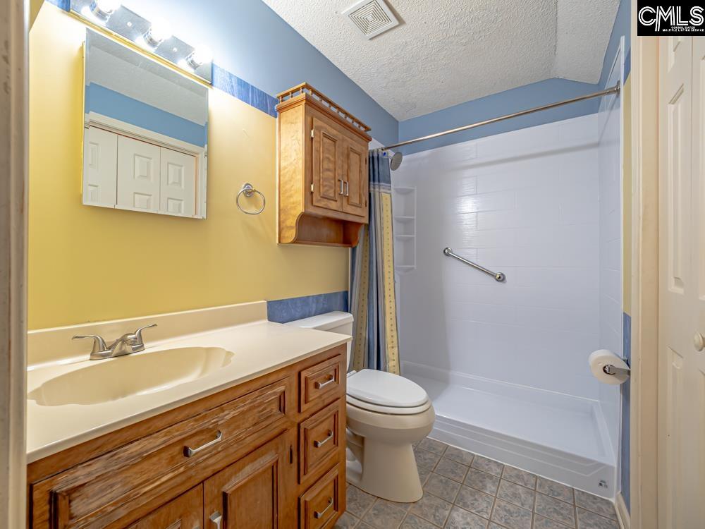 6674 Francis Marion Avenue Dalzell, SC 29040