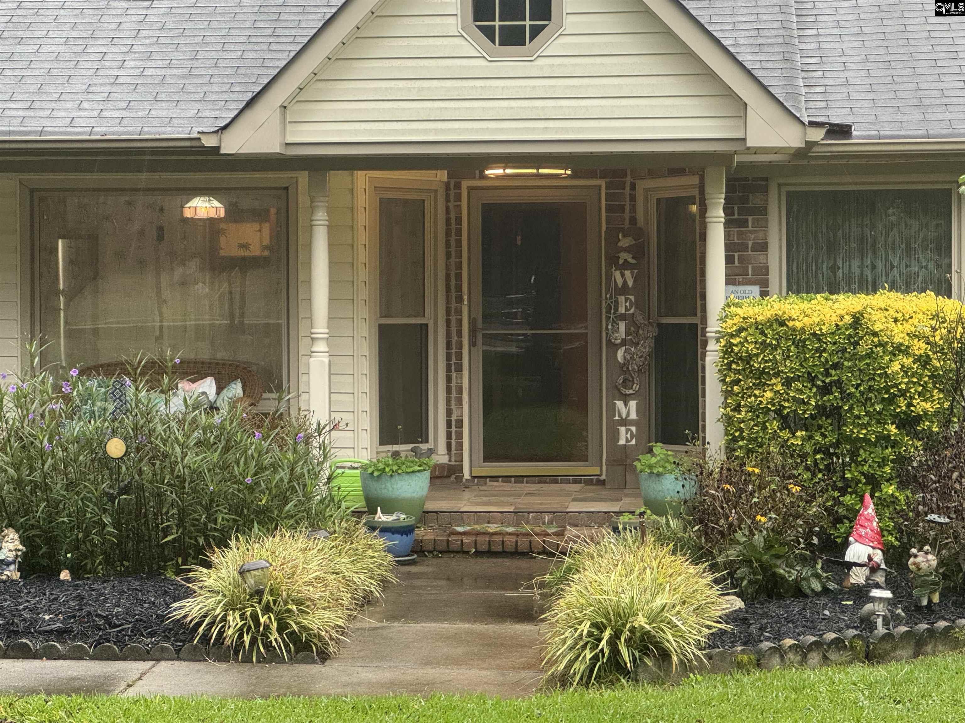 6674 Francis Marion Avenue Dalzell, SC 29040