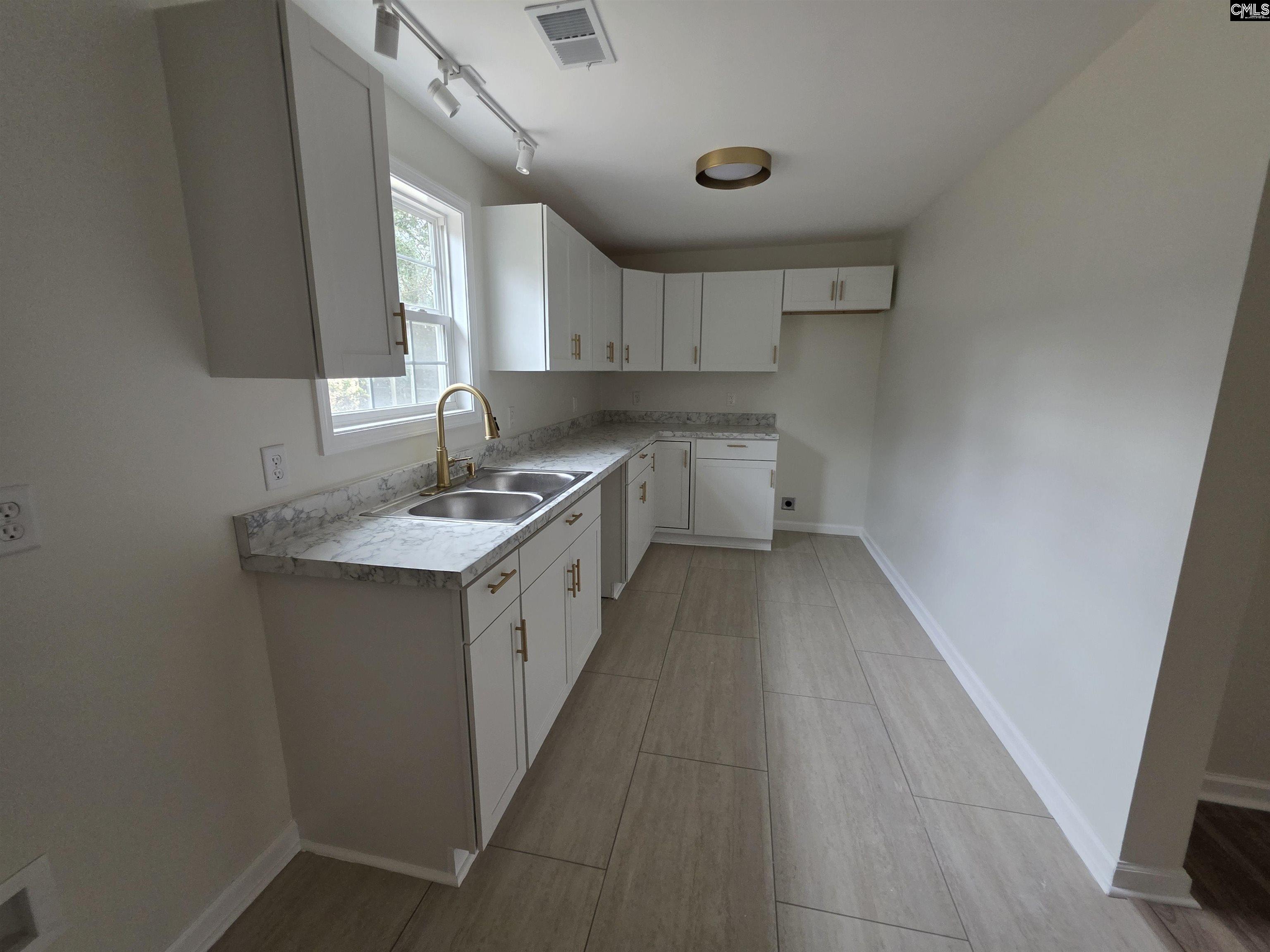 416 Thames Street Manning, SC 29102