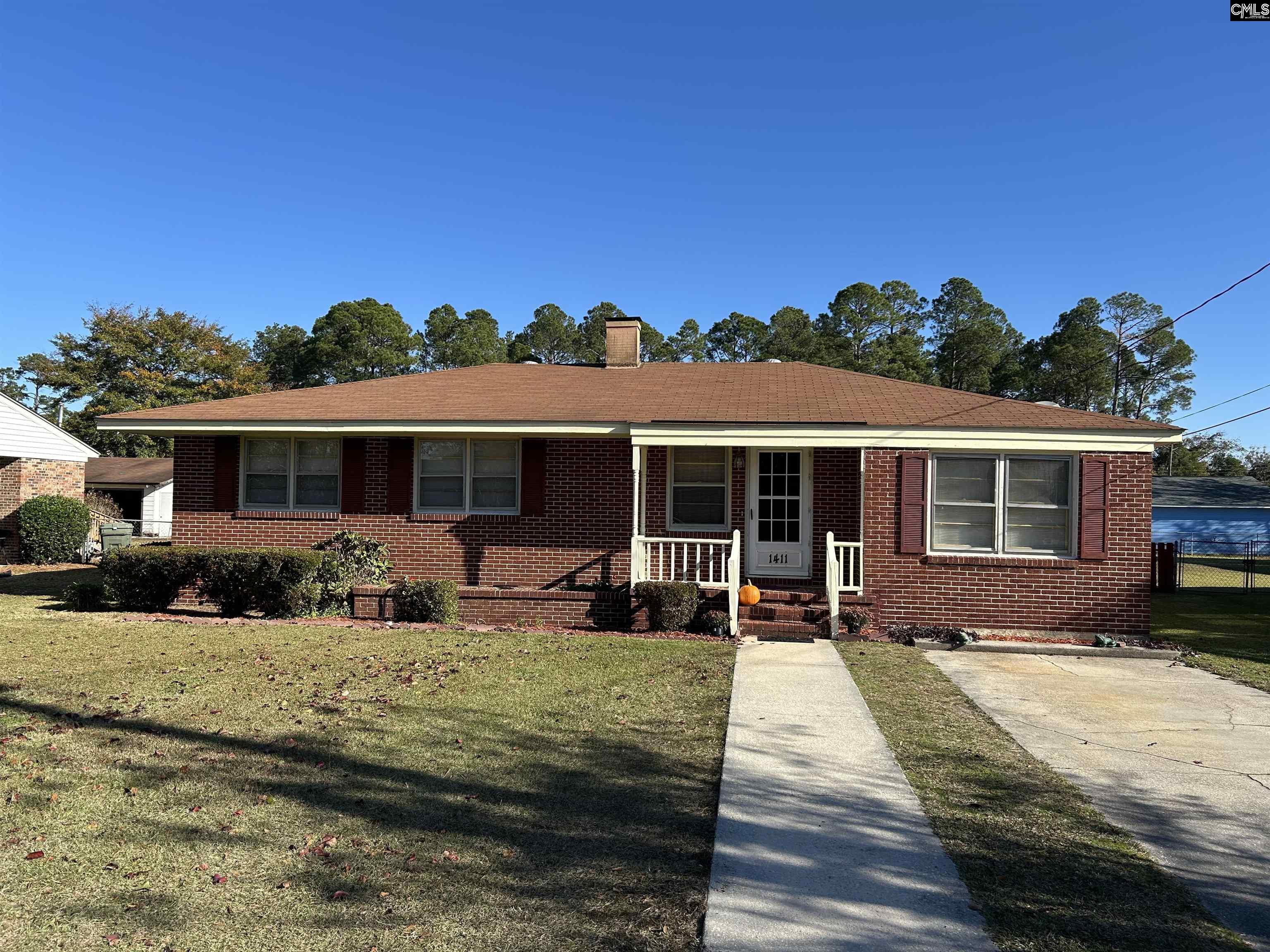 1411 E Harrison Ext Street Dillon, SC 29536