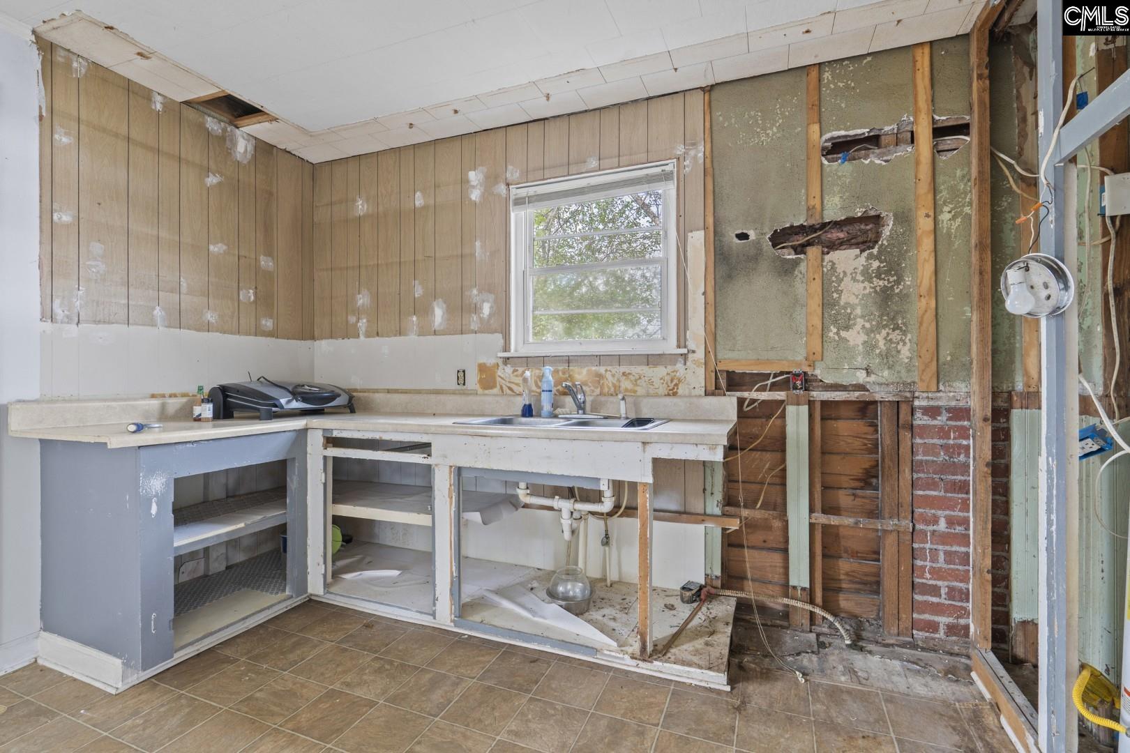705 Milton Road Joanna, SC 29351