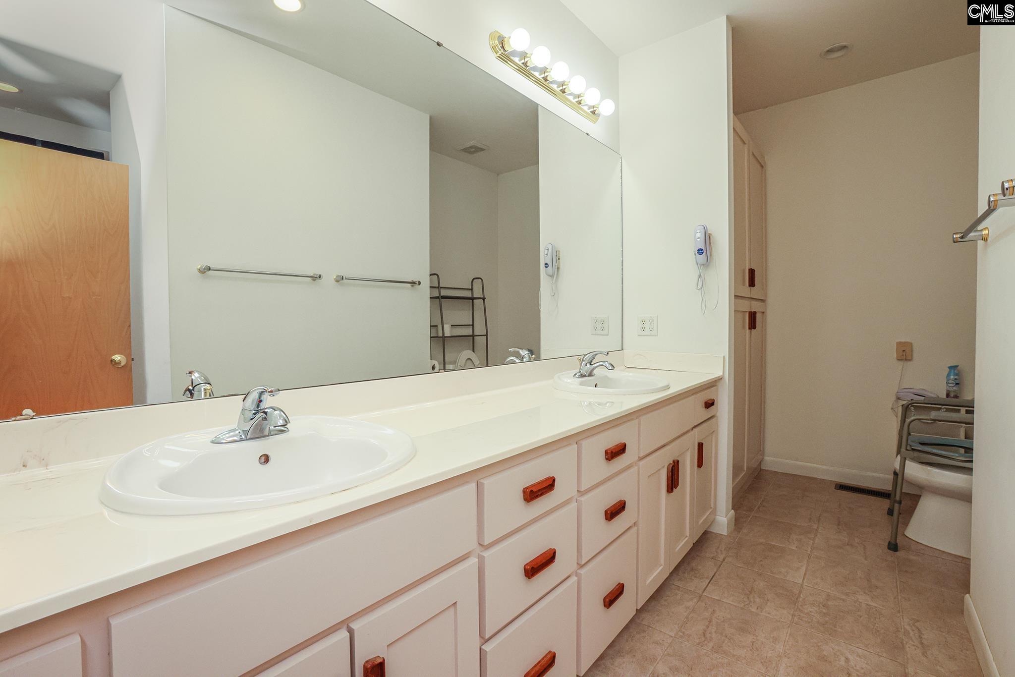 6447 Neeses Highway Neeses, SC 29107