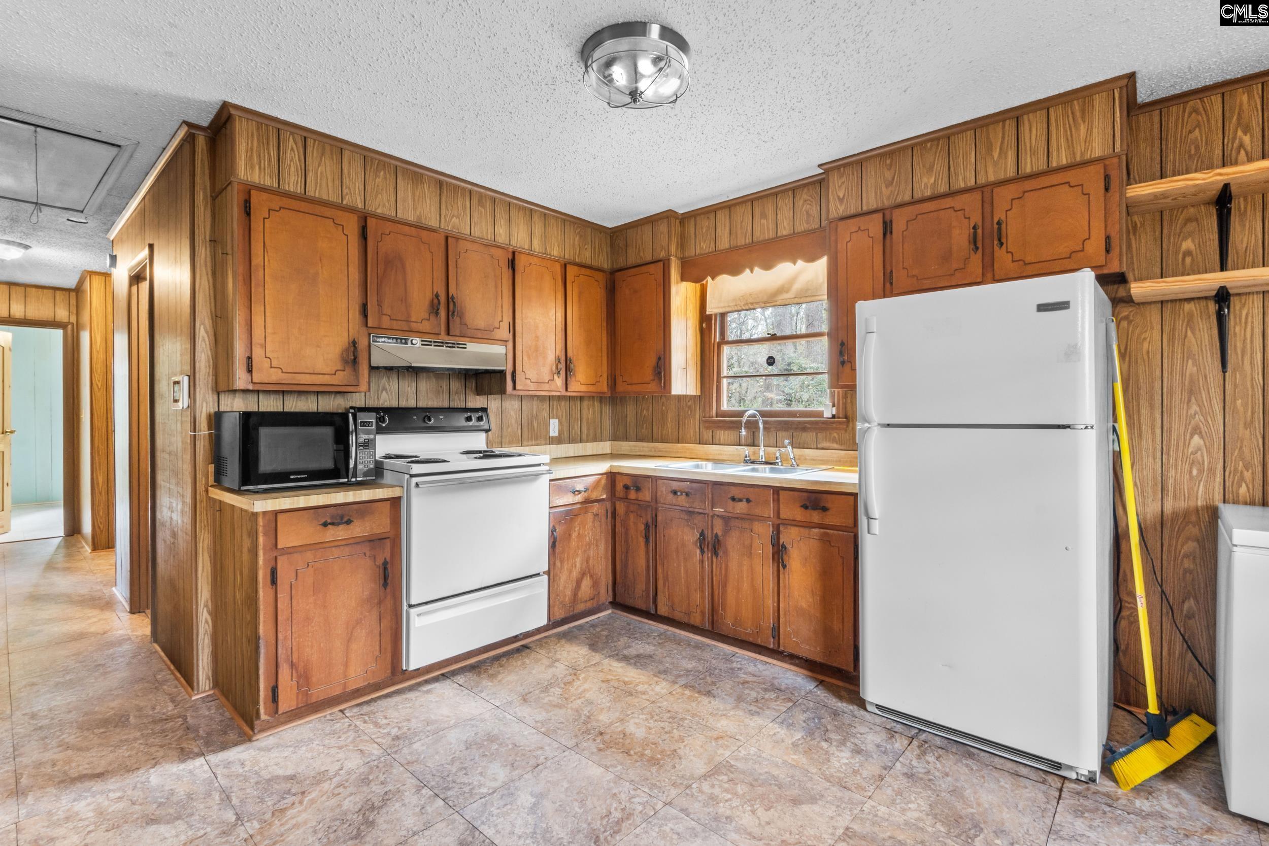 812 Basil Road Swansea, SC 29160