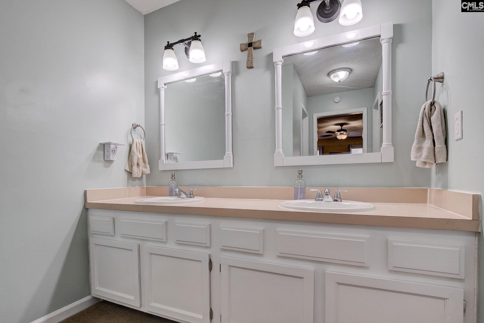 605 Timberleaf Court Columbia, SC 29212