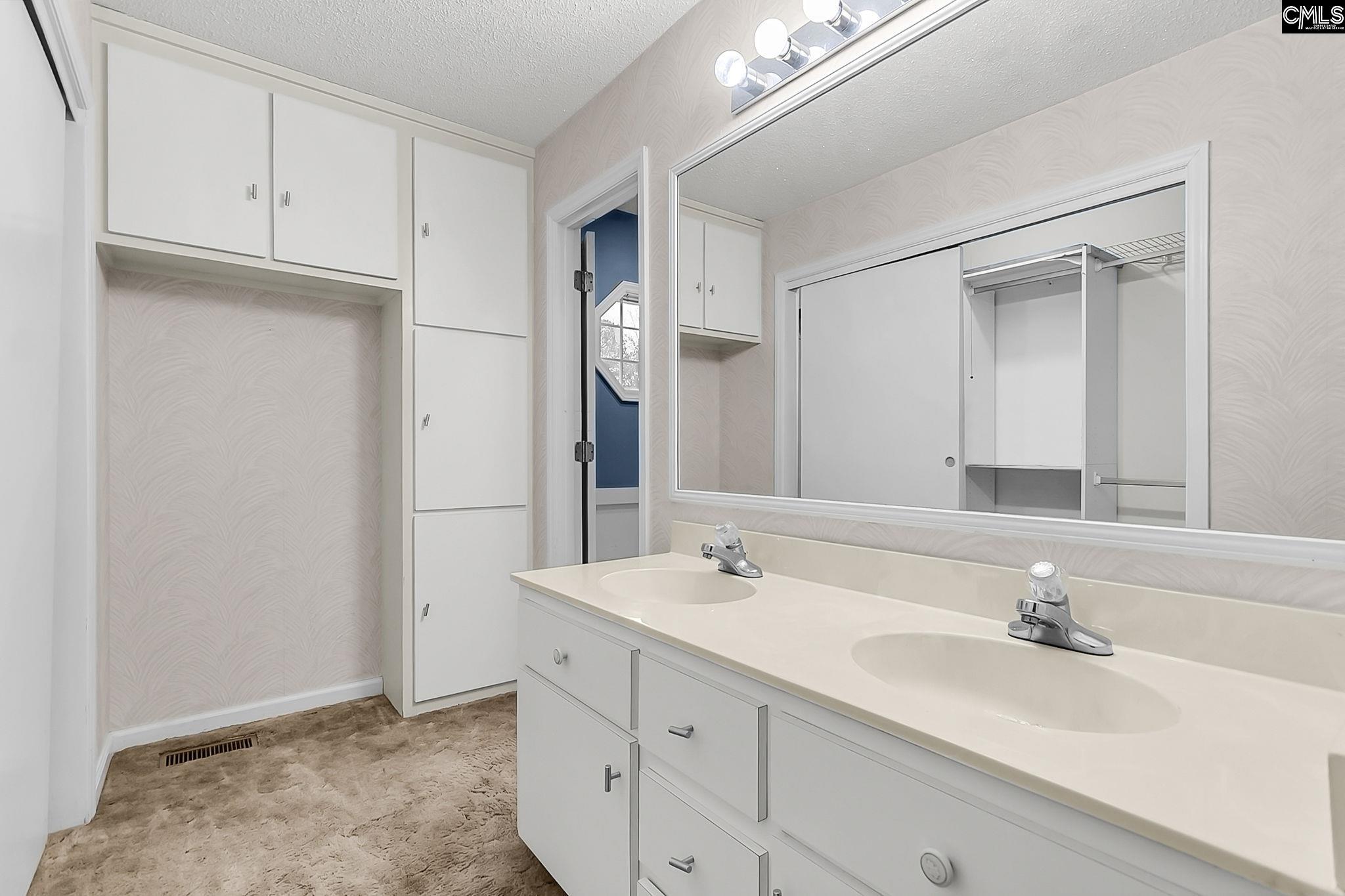 1677 Clearview Drive Manning, SC 29102
