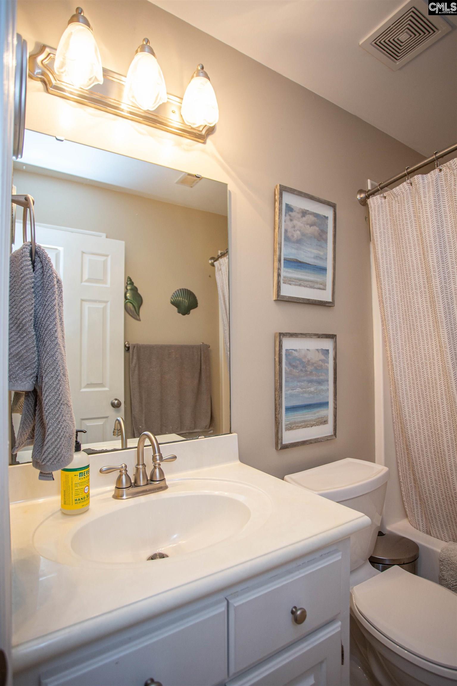 9 Bushnell Court Lugoff, SC 29078-0000