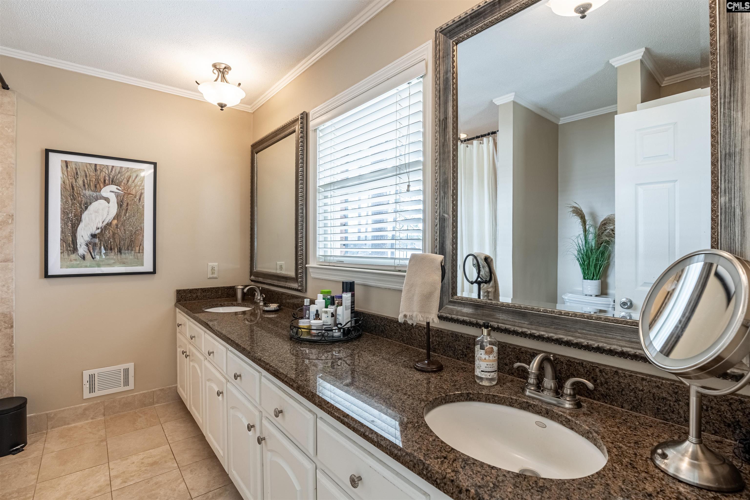 13 East Drive Chapin, SC 29036