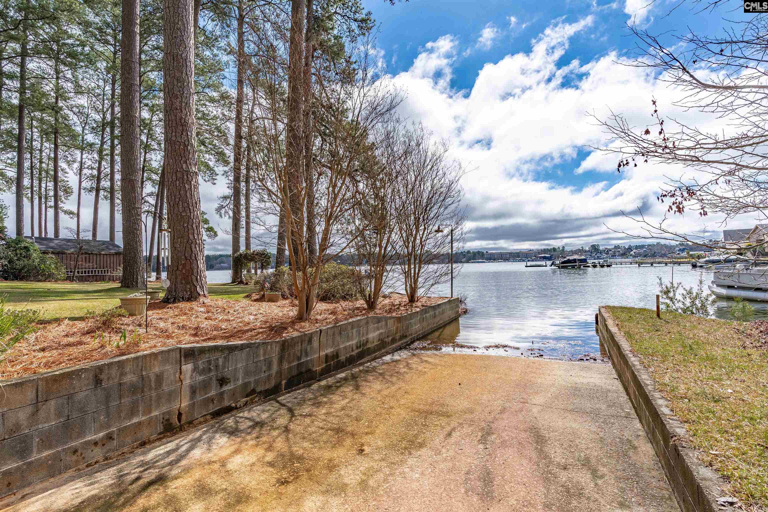 13 East Drive Chapin, SC 29036