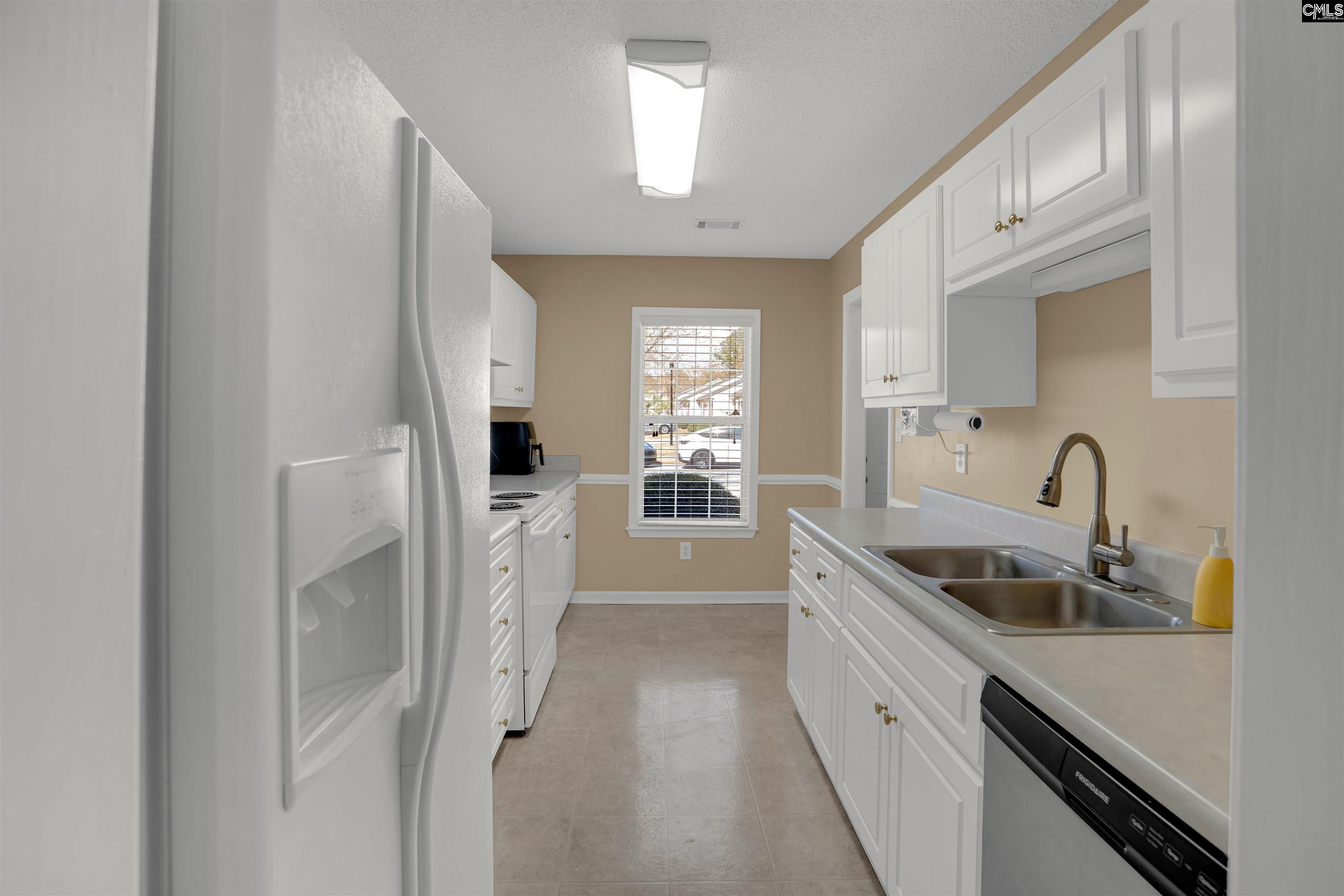 105 Thorn Tree Lane Columbia, SC 29212