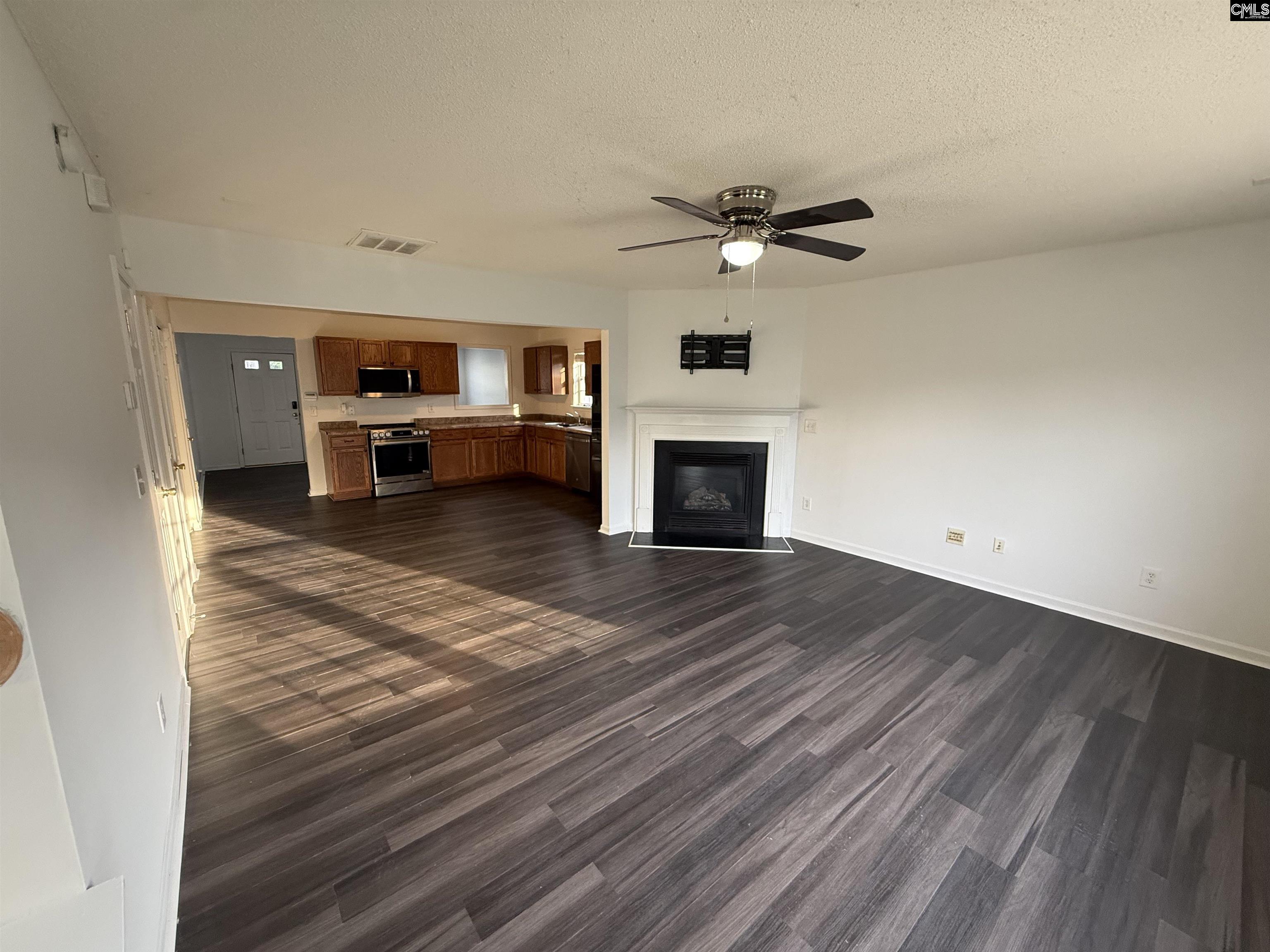 438 Grand National Lane Elgin, SC 29045