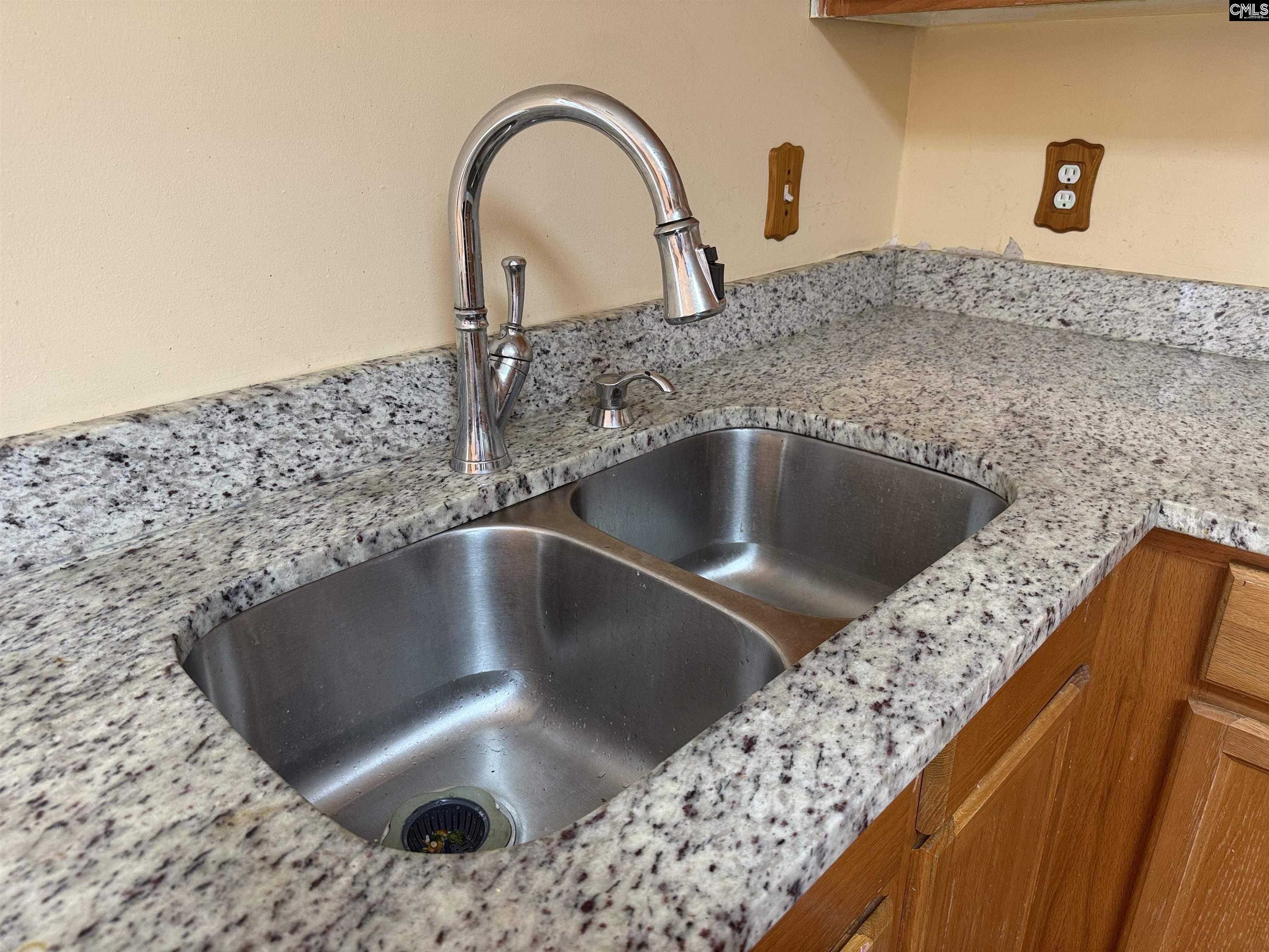 332 Summer Bend Road Columbia, SC 29223-7876