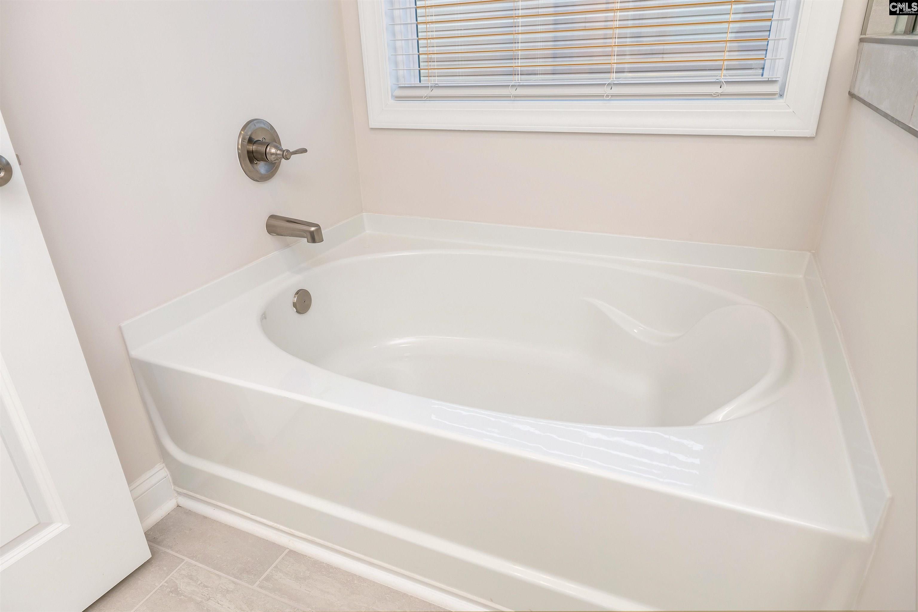 29 Coltswood Ln Elgin, SC 29045
