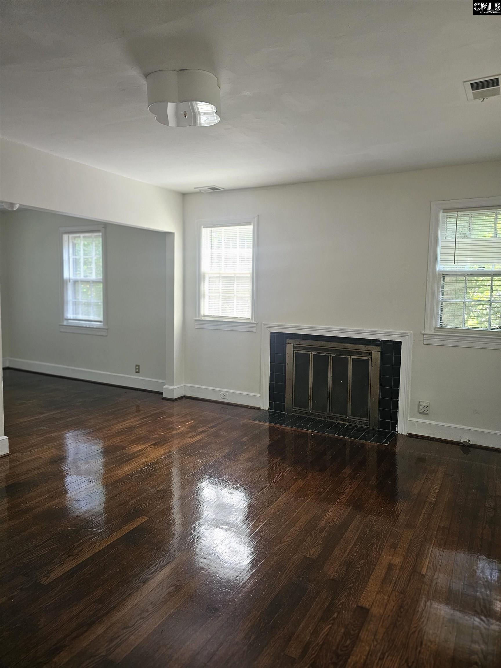 3947 Live Oak Street Columbia, SC 29205