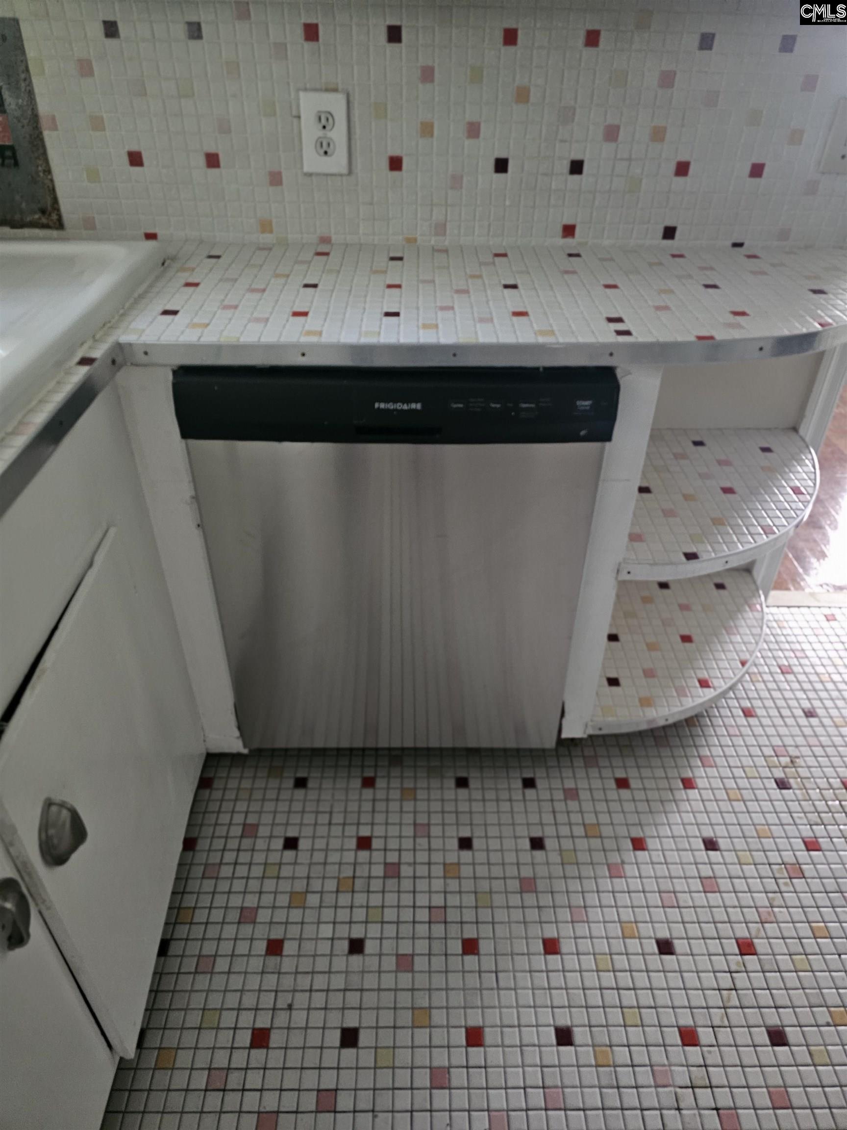 3947 Live Oak Street Columbia, SC 29205