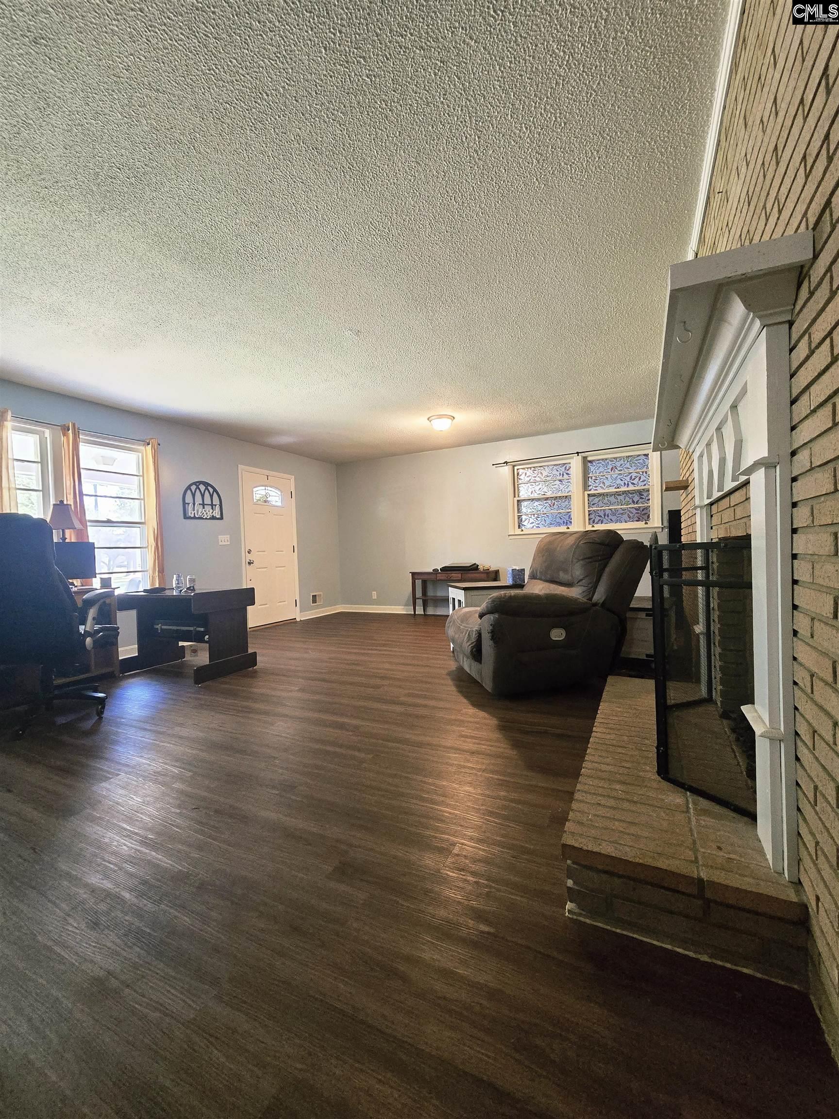 155 S East Ave Leesville, SC 29070