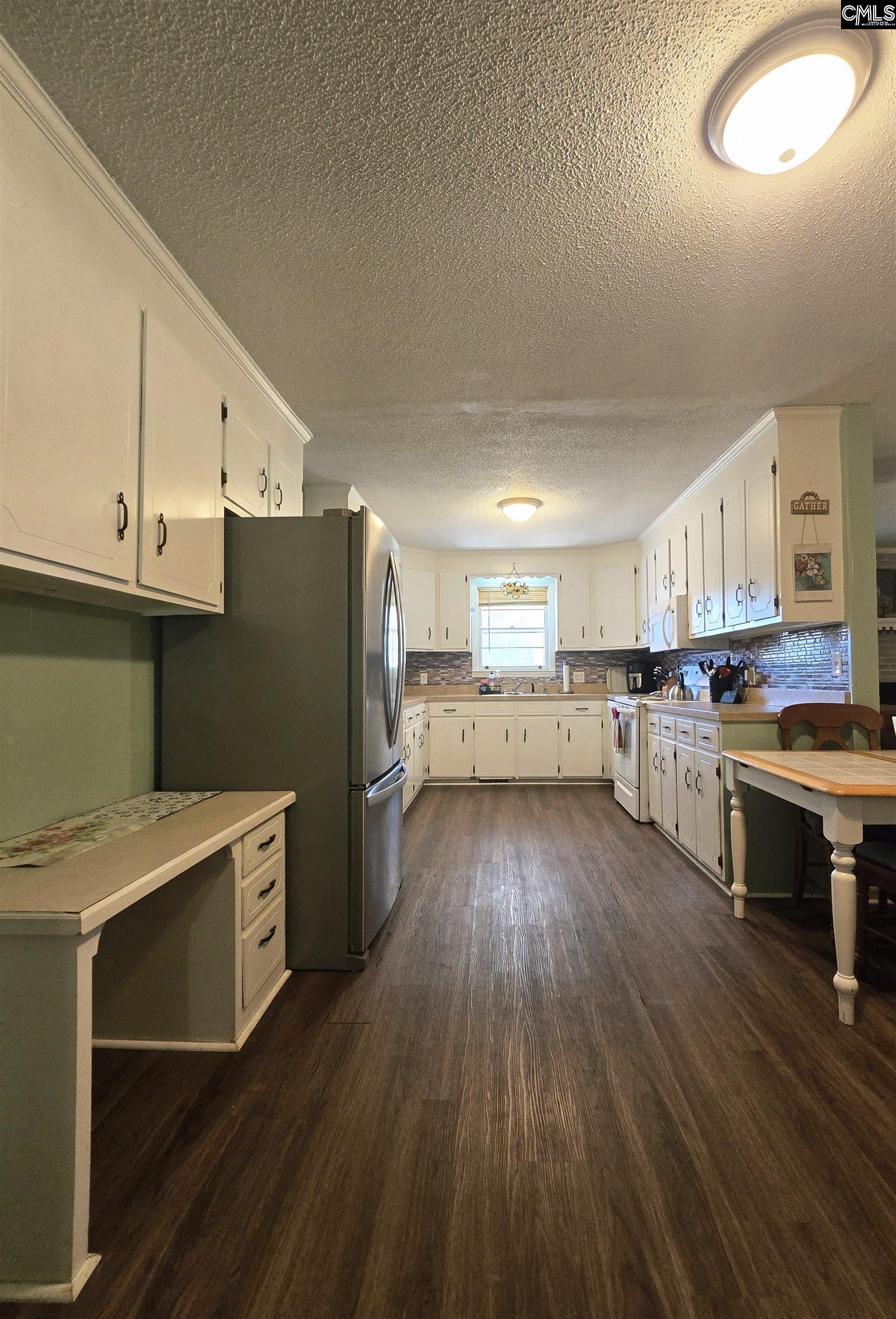 155 S East Ave Leesville, SC 29070