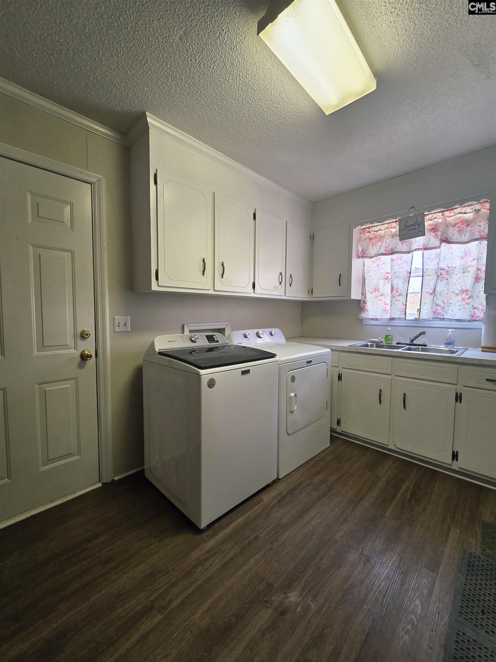 155 S East Ave Leesville, SC 29070