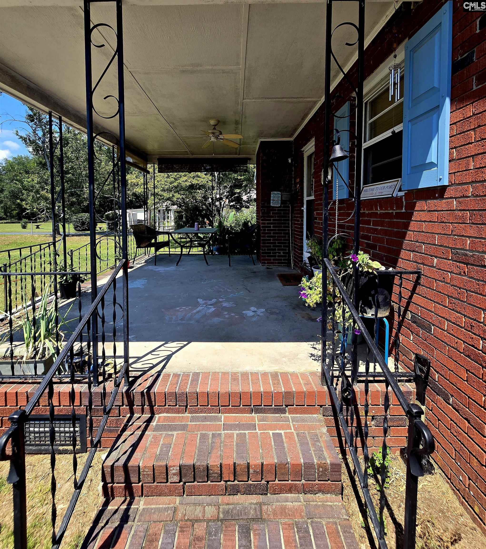 155 S East Ave Leesville, SC 29070