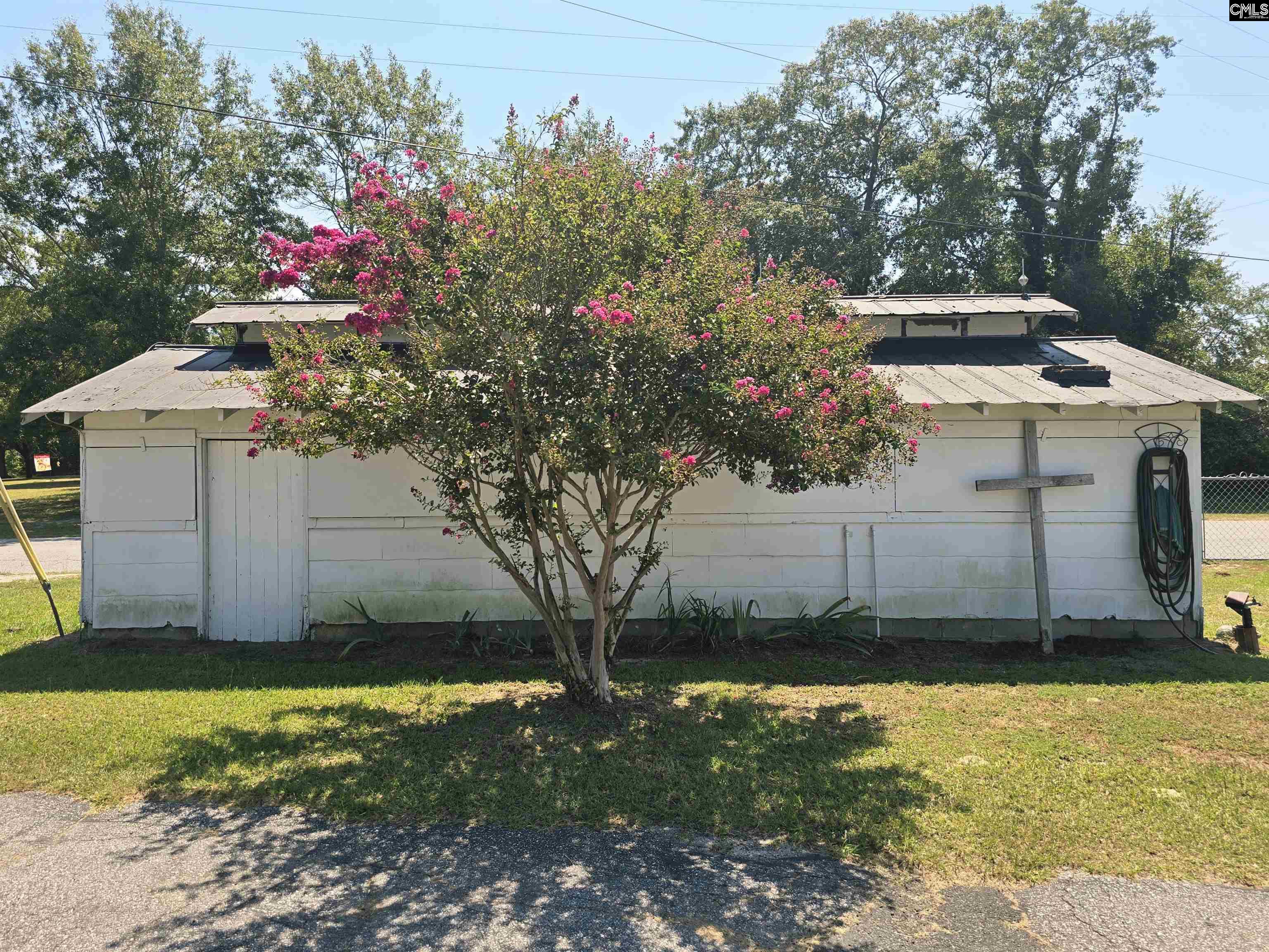 155 S East Ave Leesville, SC 29070