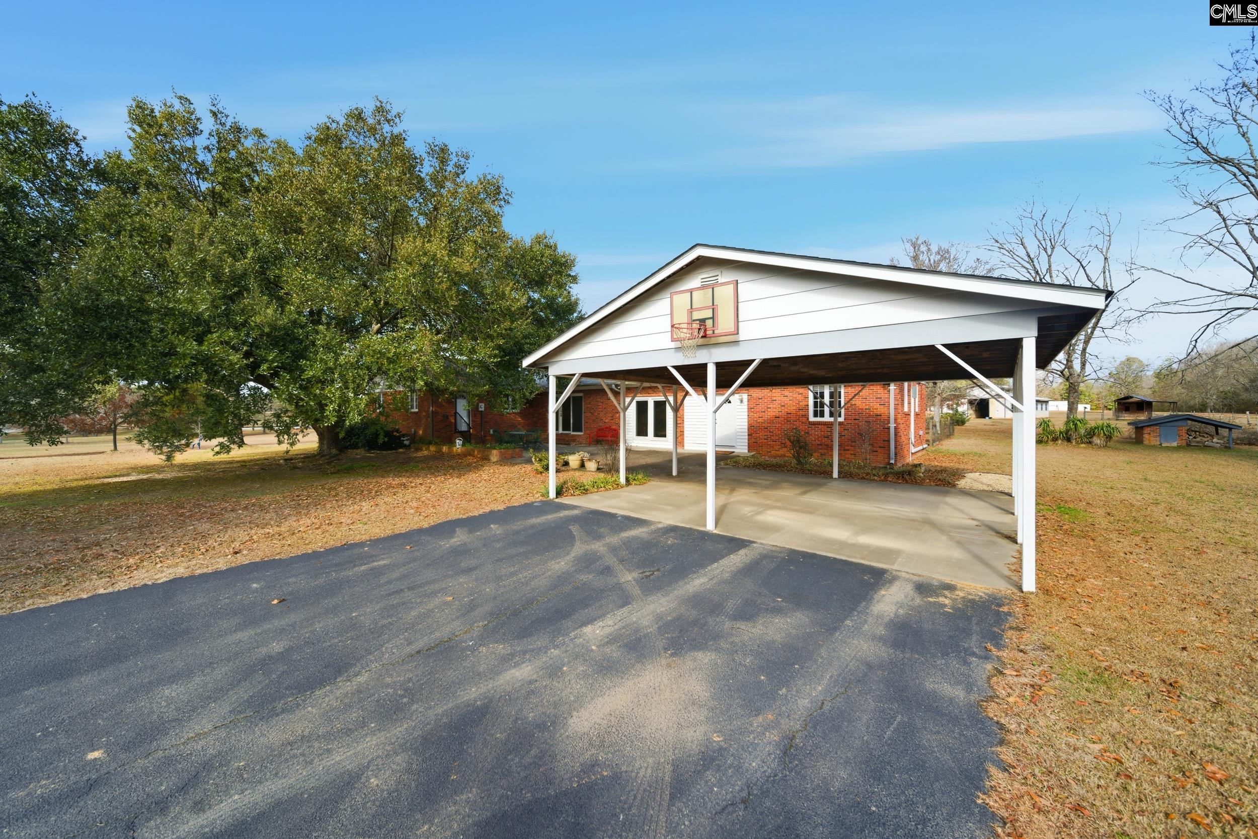 282 Yarborough Road Saluda, SC 29138