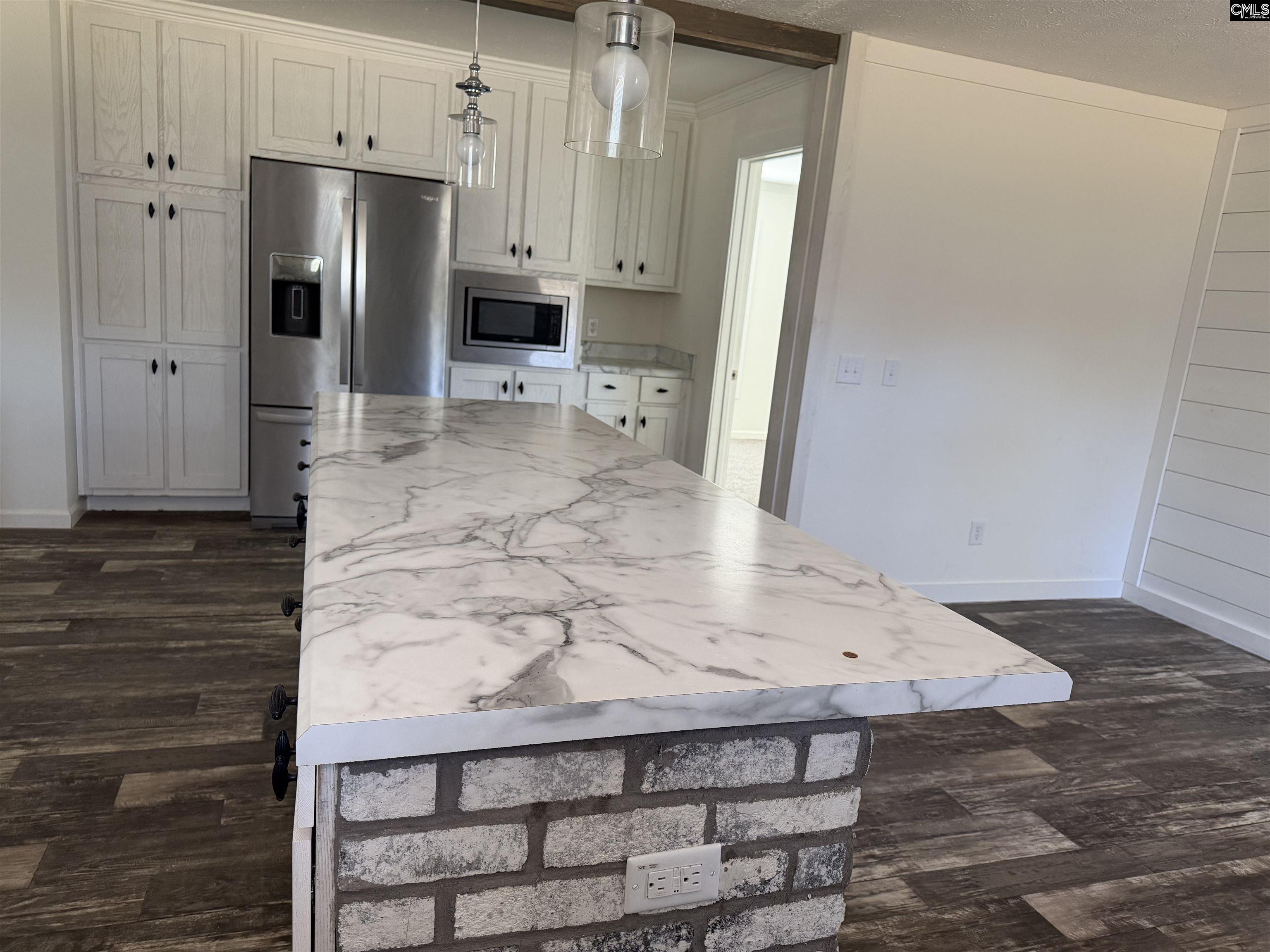 7533 Old Number Six Highway Santee, SC 29142-9096