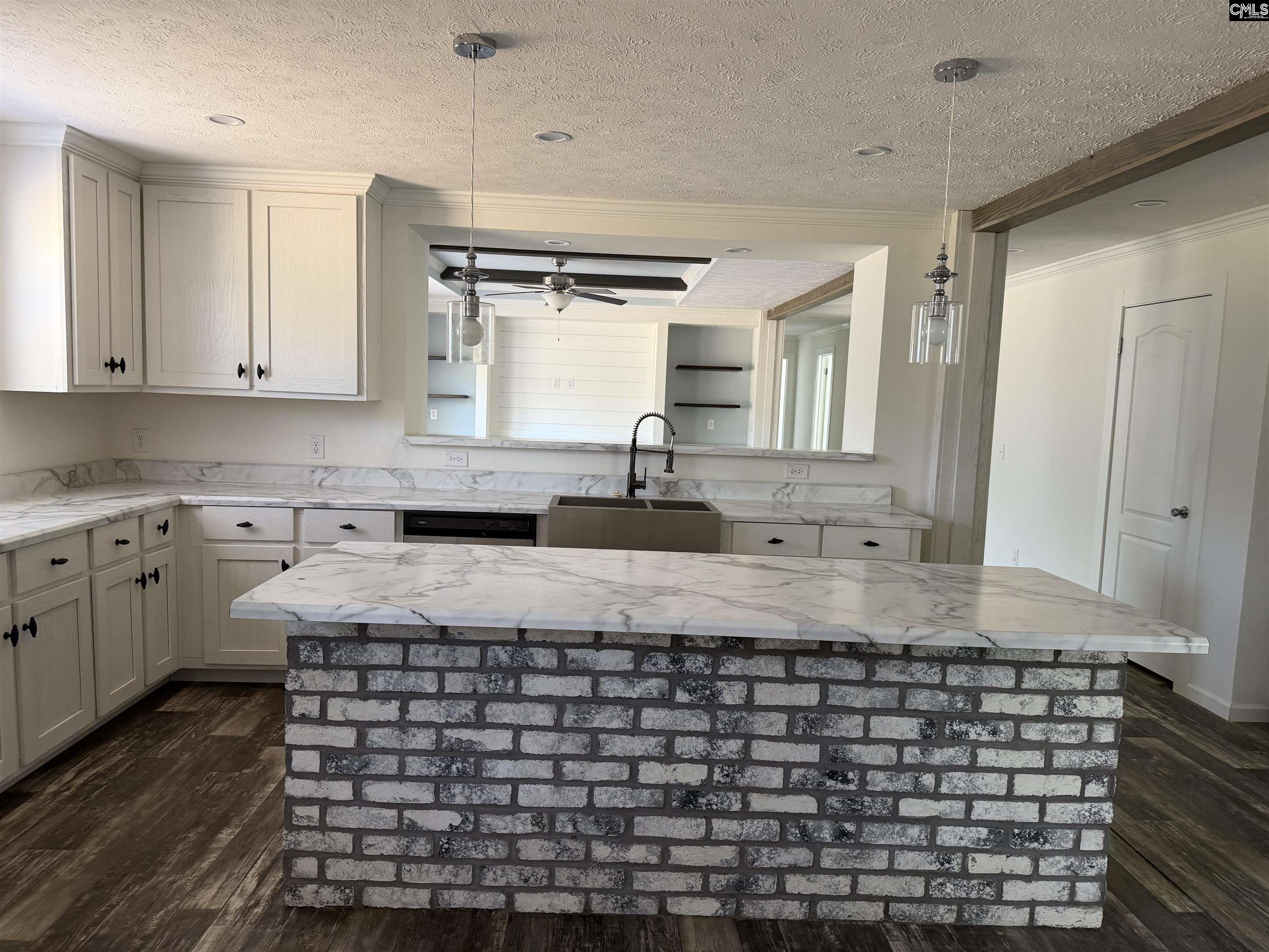 7533 Old Number Six Highway Santee, SC 29142-9096