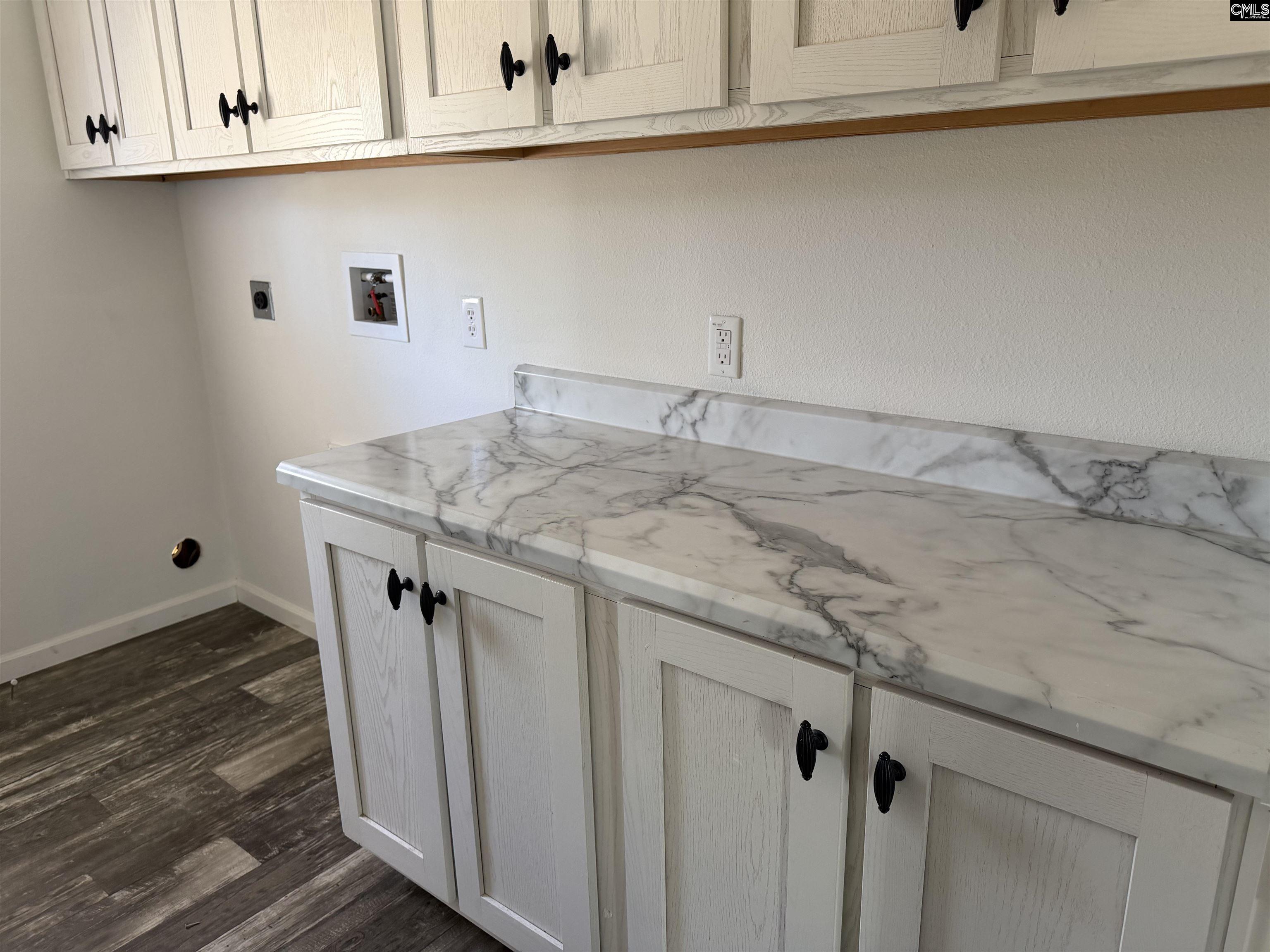 7533 Old Number Six Highway Santee, SC 29142-9096