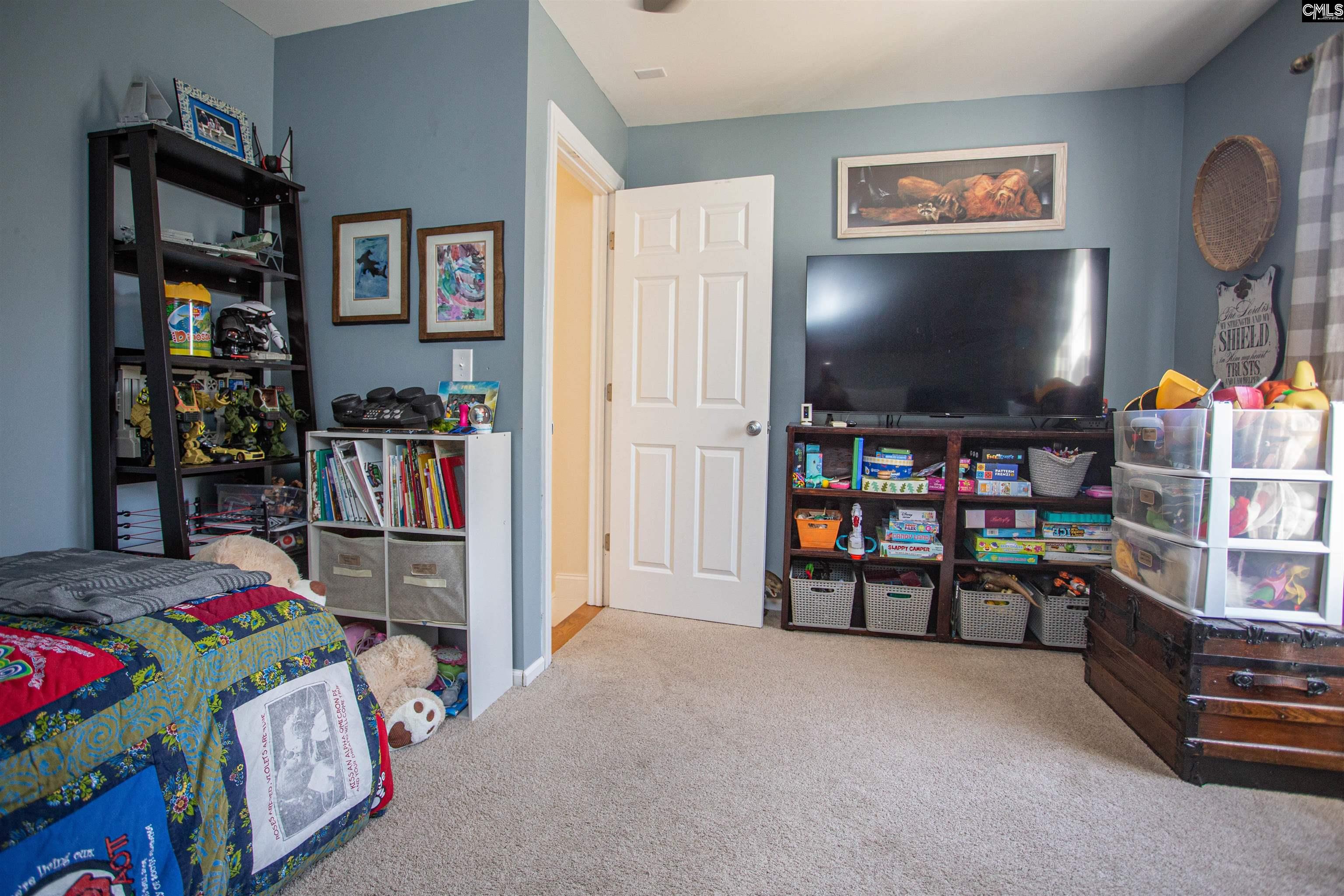 384 Bloomsbury Circle Camden, SC 29020-0000