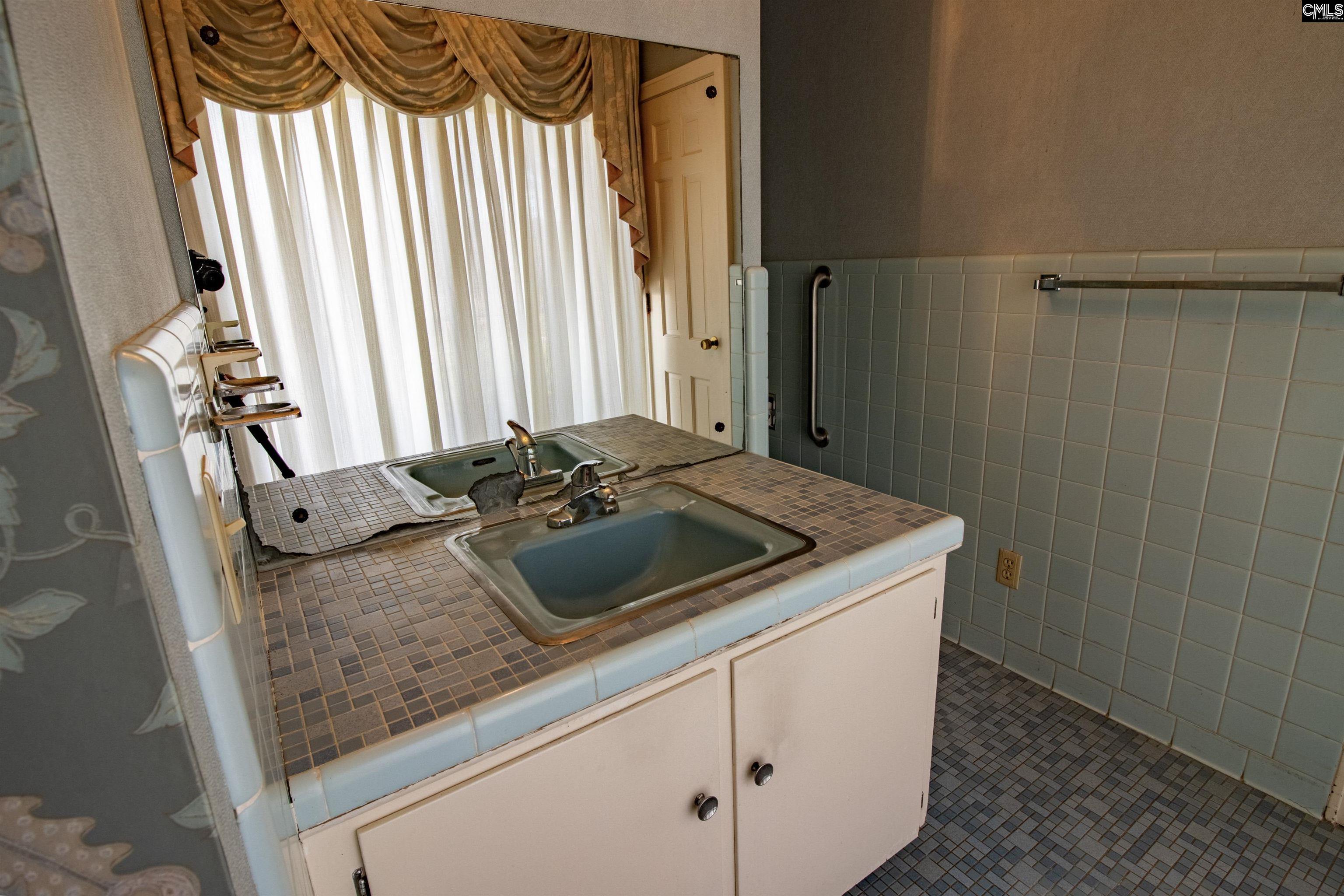 2309 Orchard Street Newberry, SC 29108