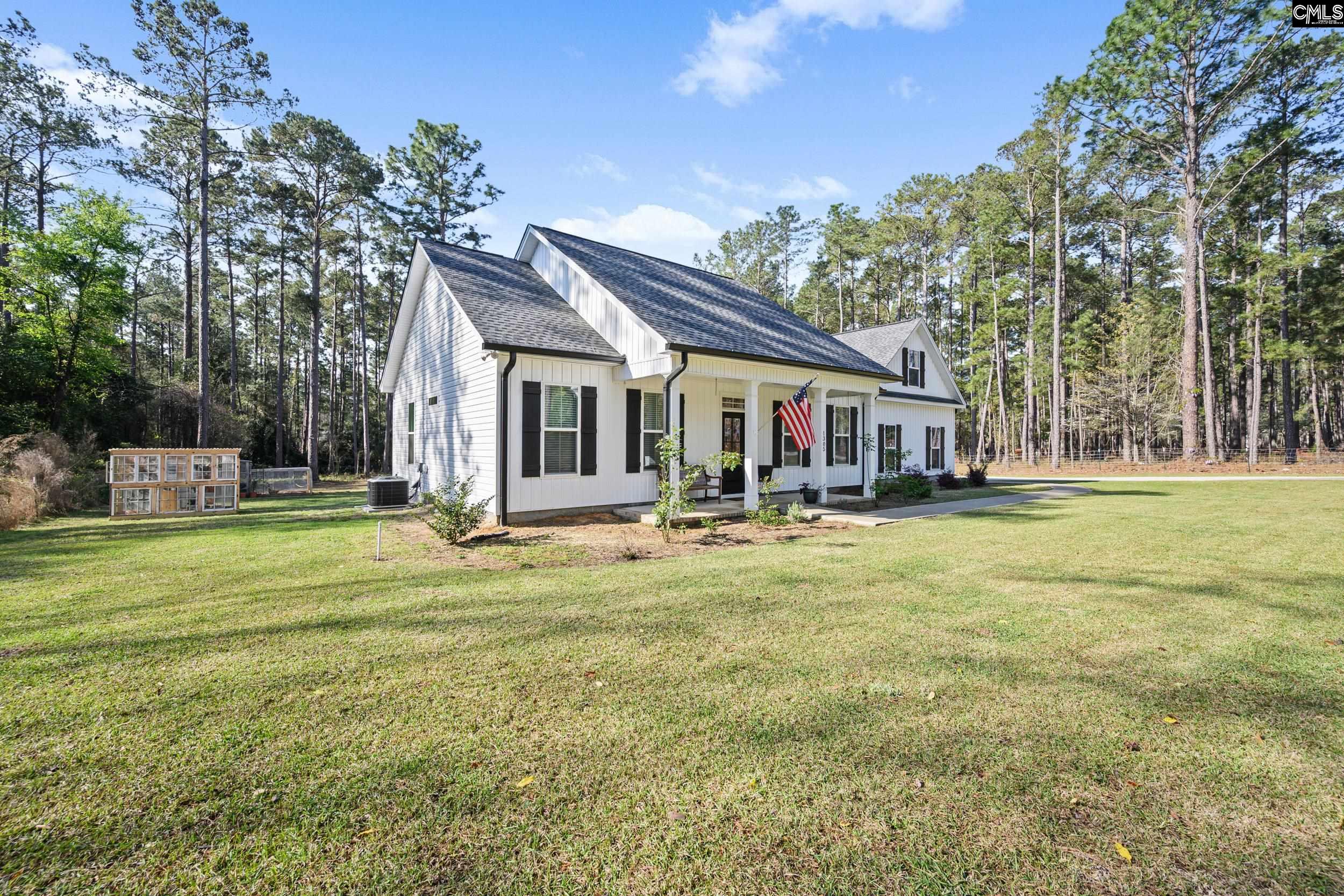 1305 Ridgeway Road Lugoff, SC 29078