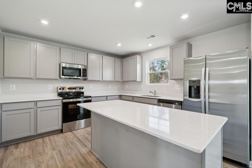 194 Kingfield Drive Hopkins, SC 29061