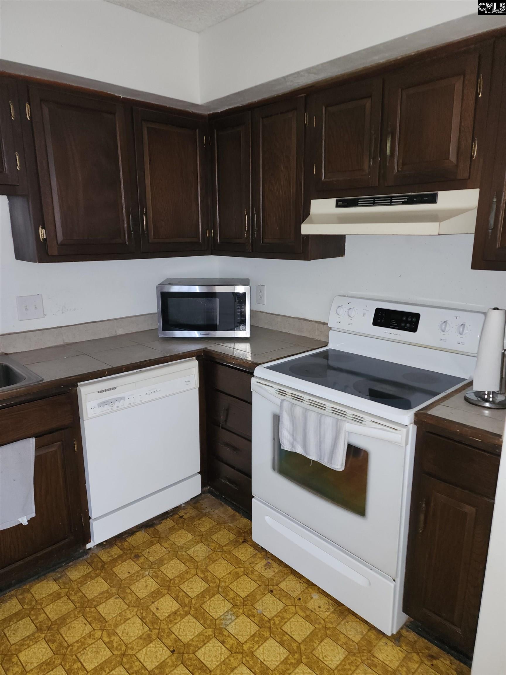 4724 Leaf Crest Court Columbia, SC 29212