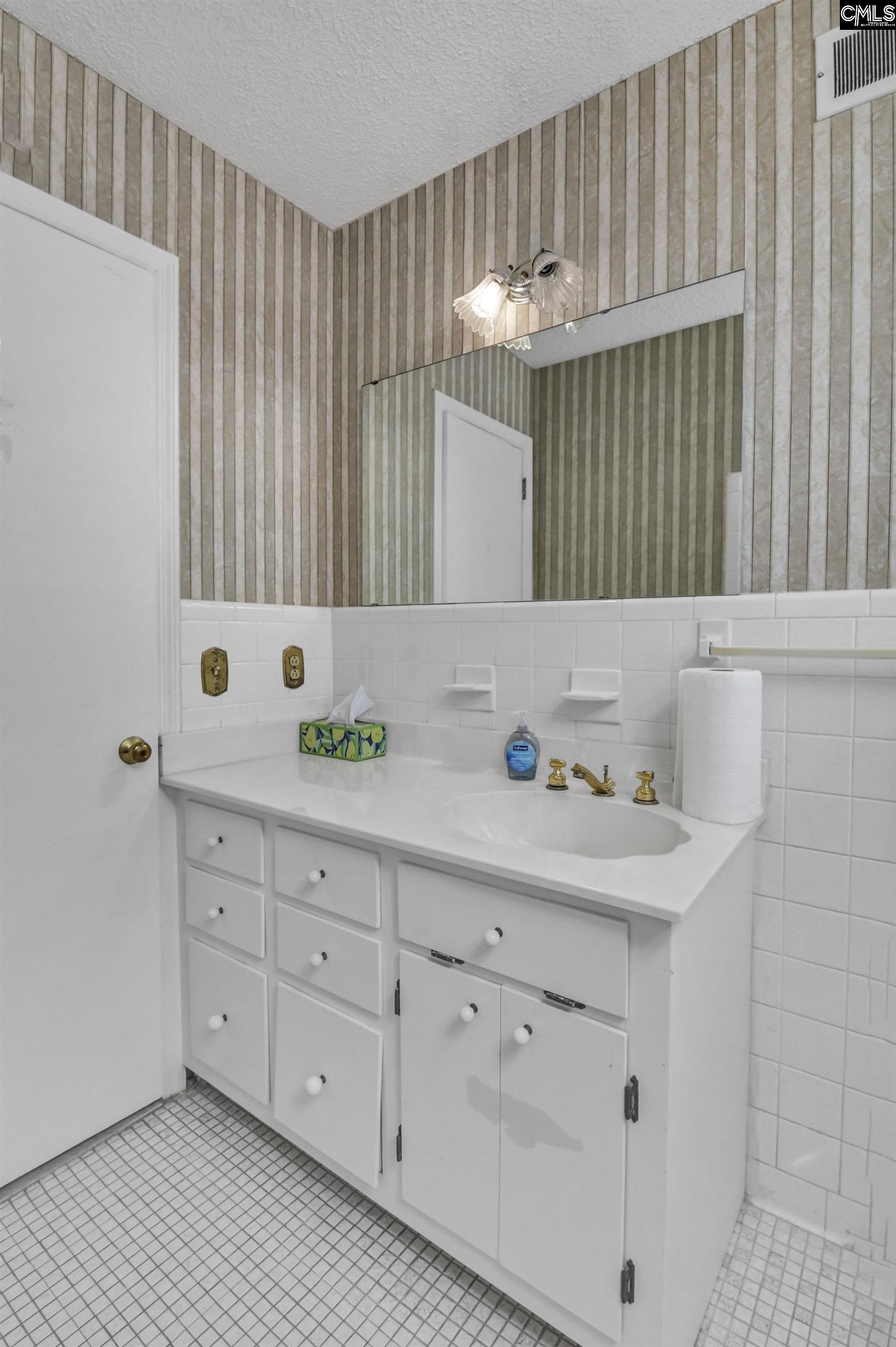 1604 Dalloz Road Columbia, SC 29204