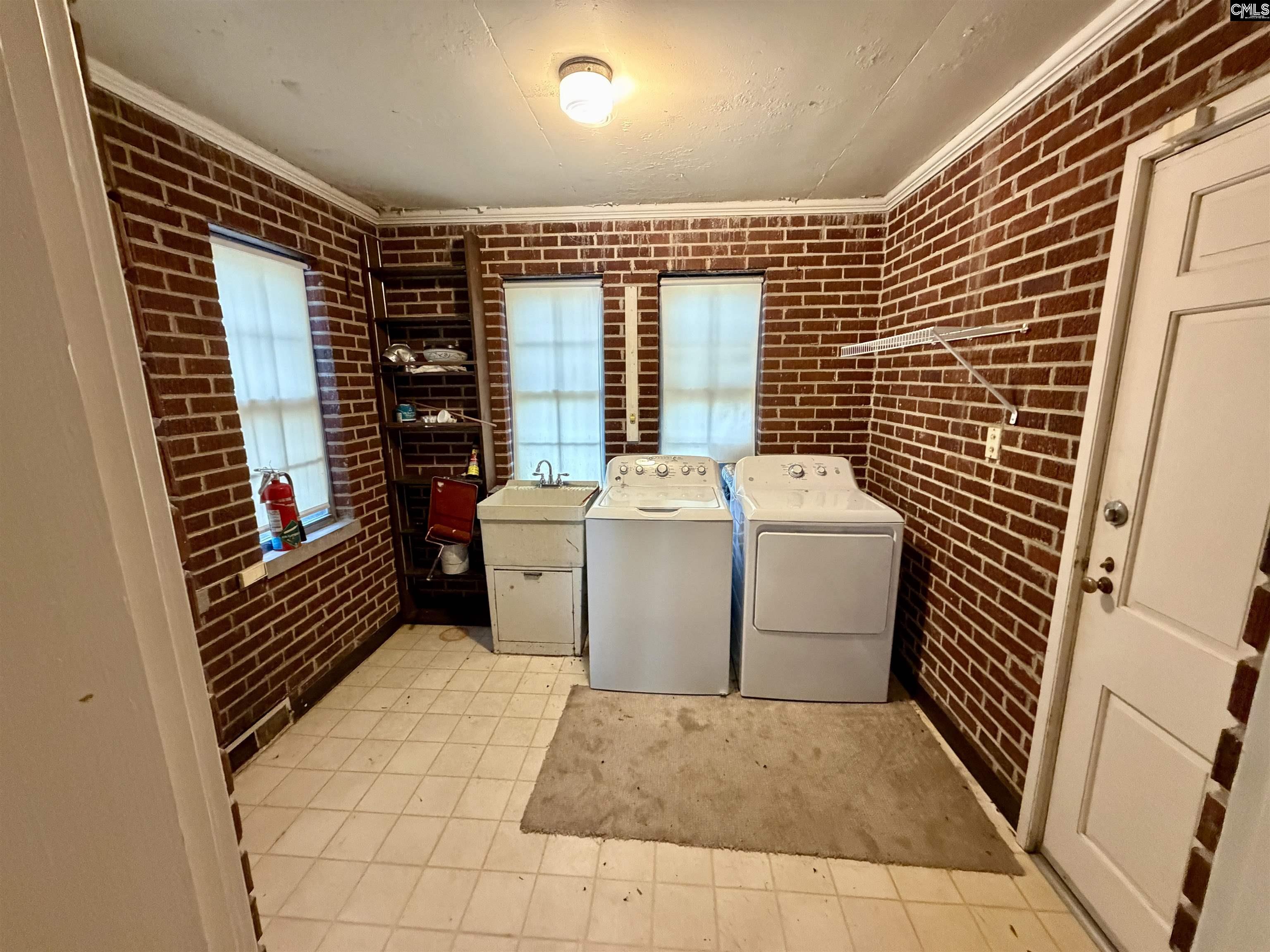 1001 Wildwood Avenue