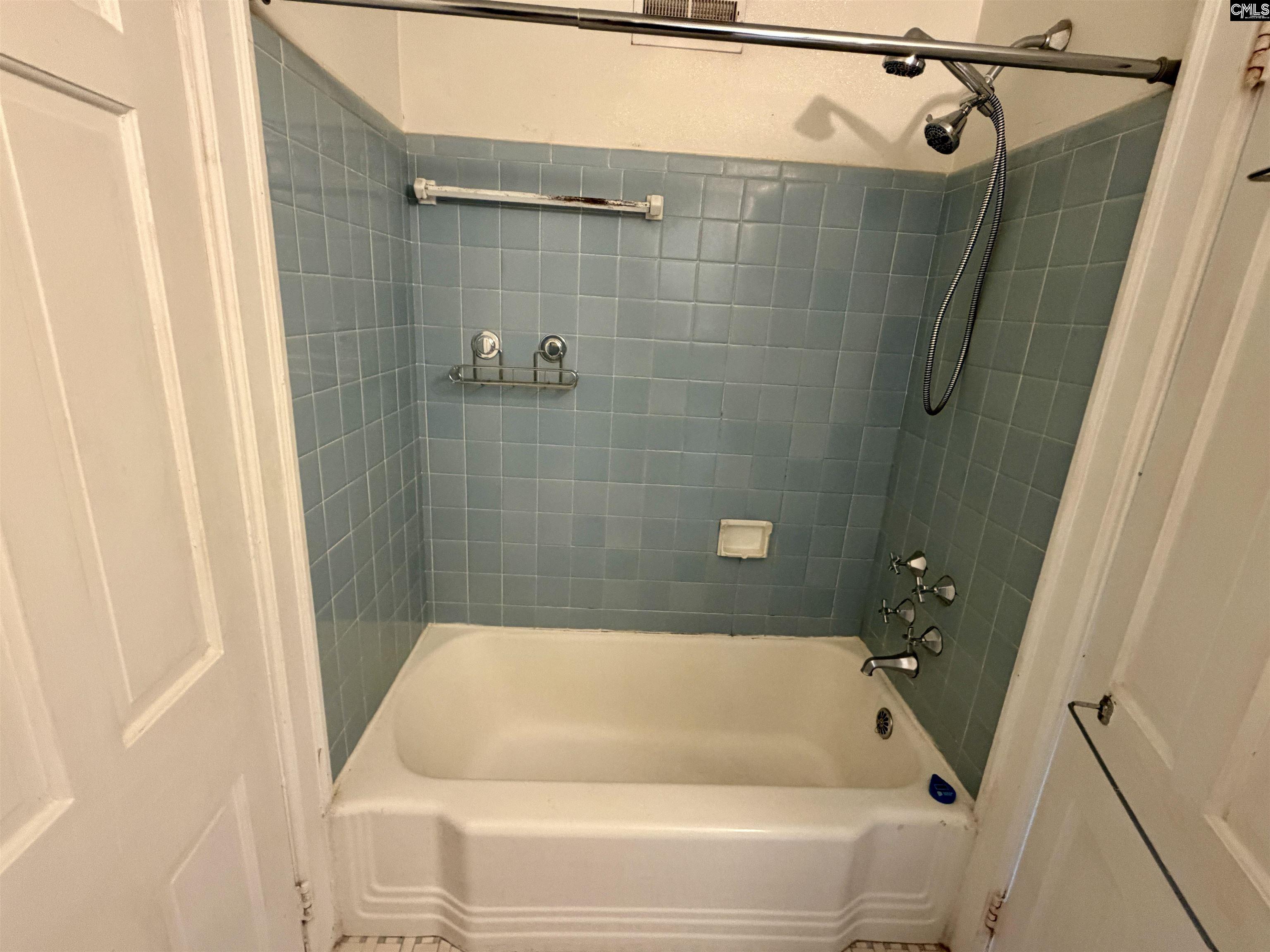 1001 Wildwood Avenue