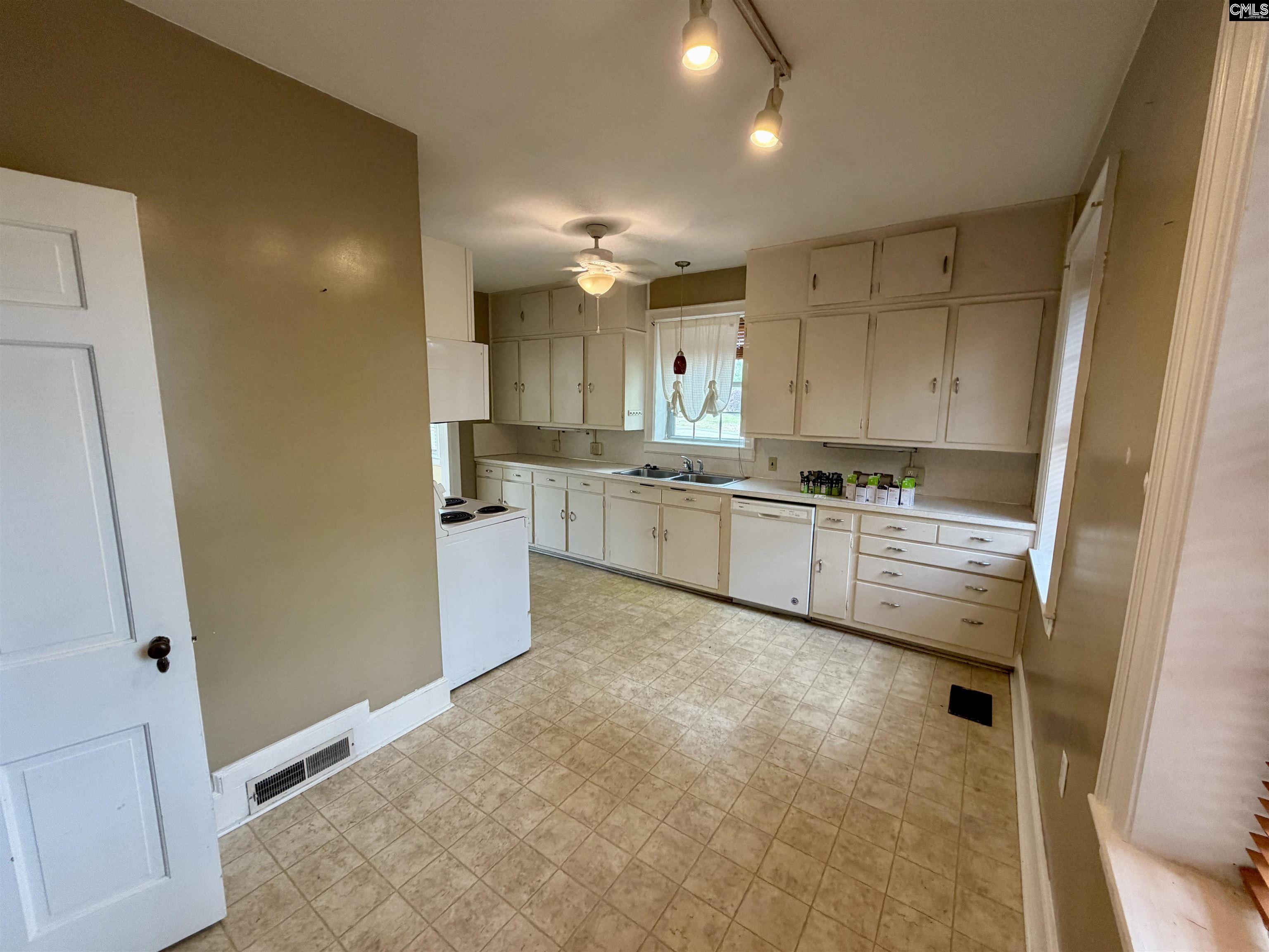 1001 Wildwood Avenue