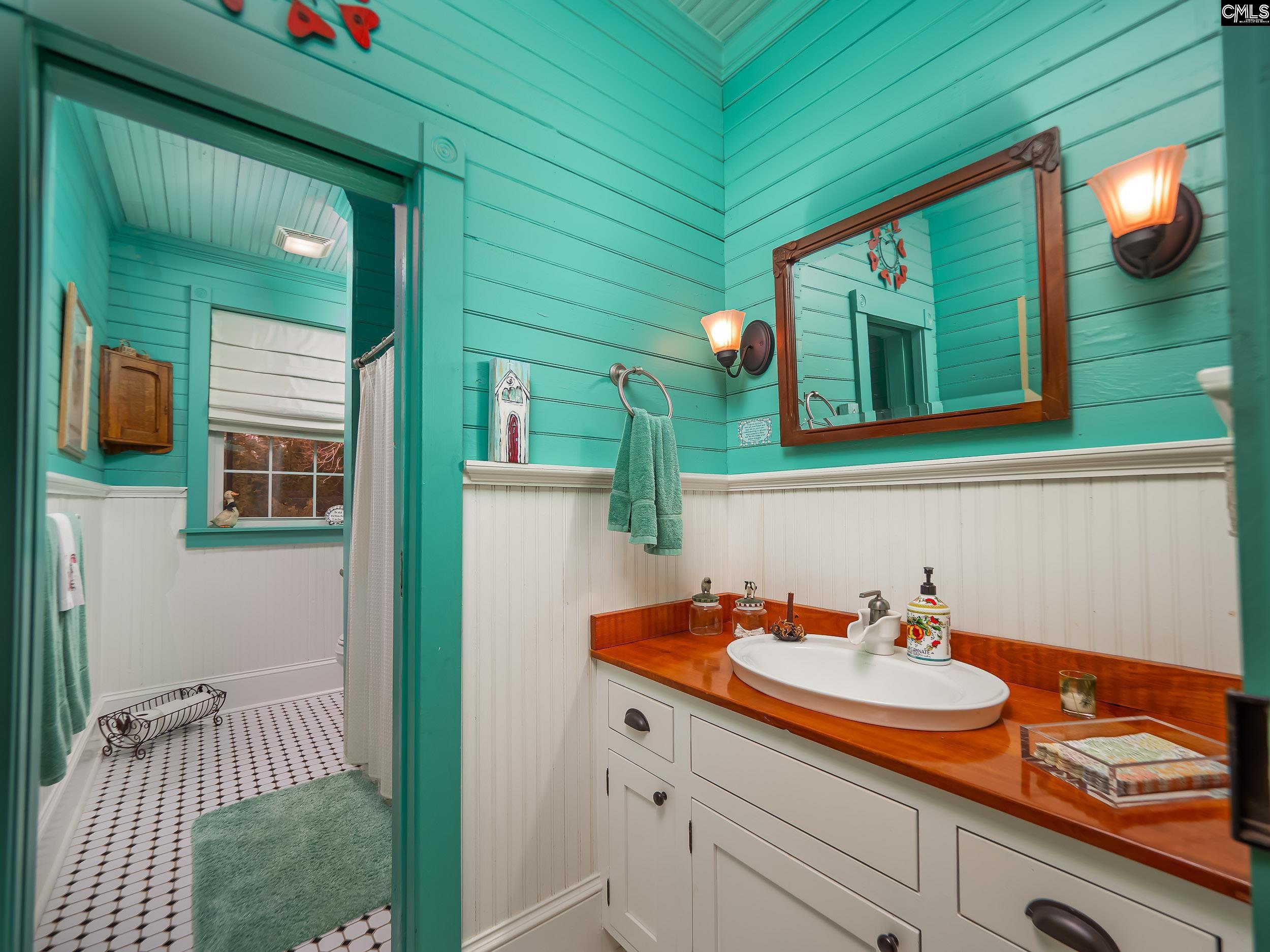 220 Roddy Dairy Lane Winnsboro, SC 29180